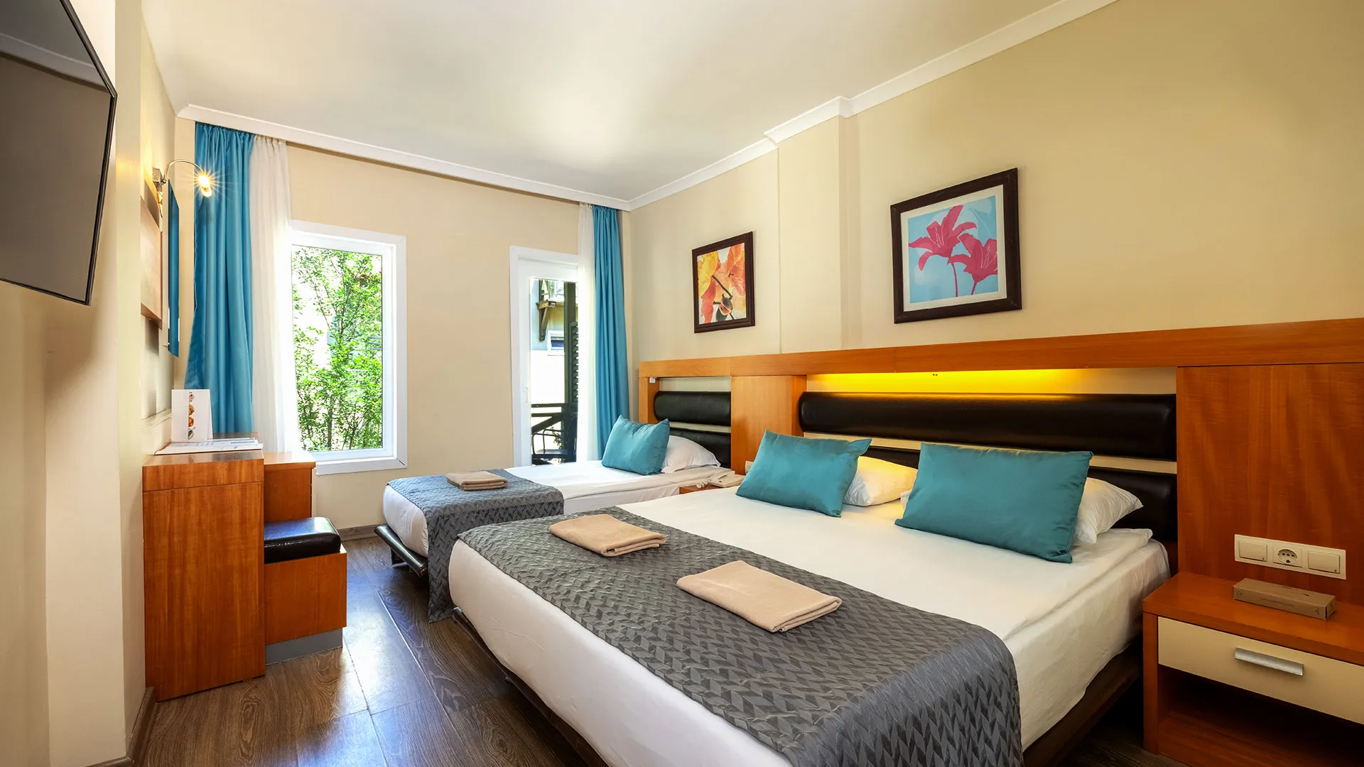 Crystal Flora Beach Resort – 26