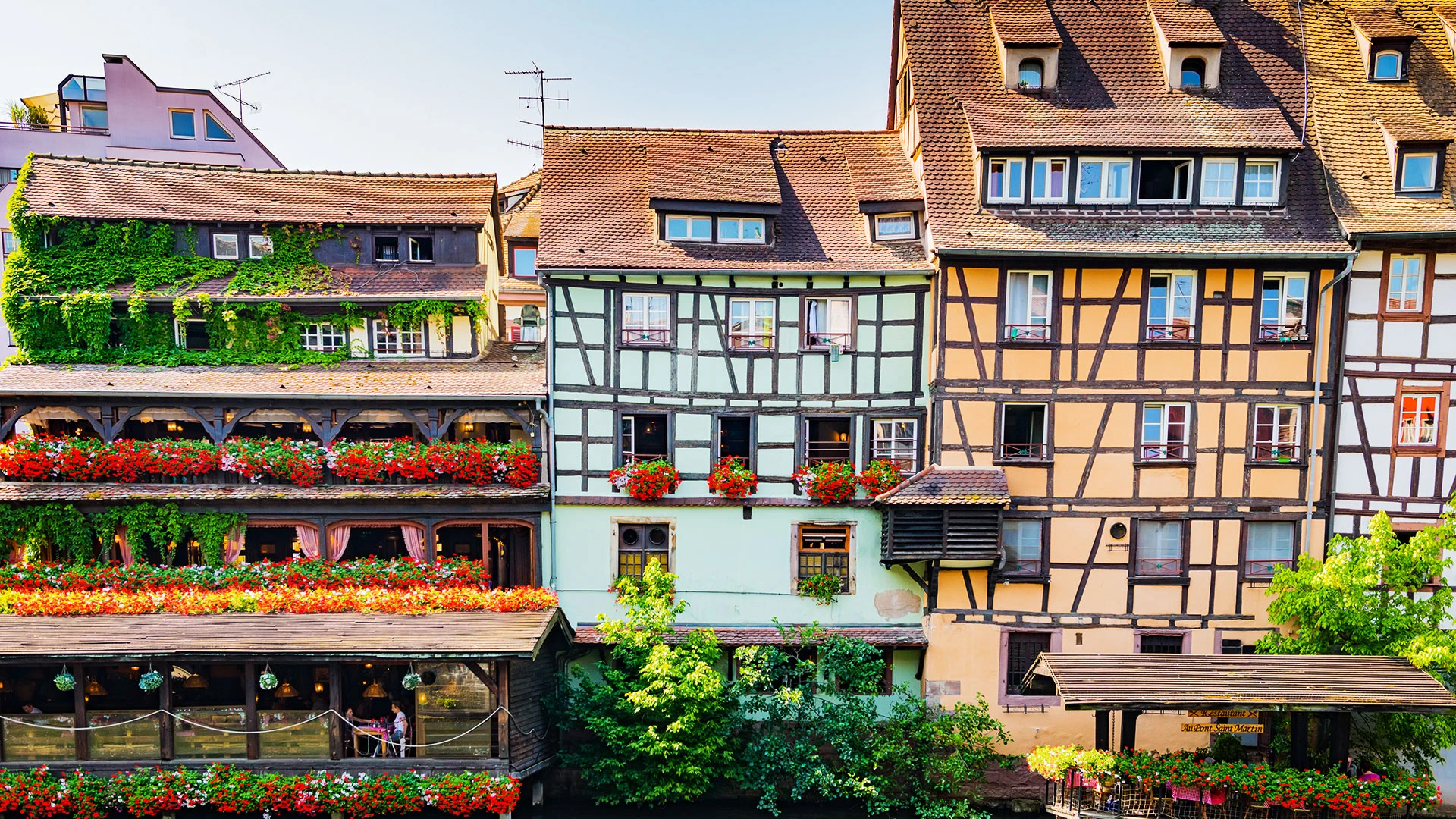 B and B Hotel Strasbourg Nord Mundolsheim – Есенна приказка в ЕЛЗАС  с включении екскурзи 4 нощувки от София – 2