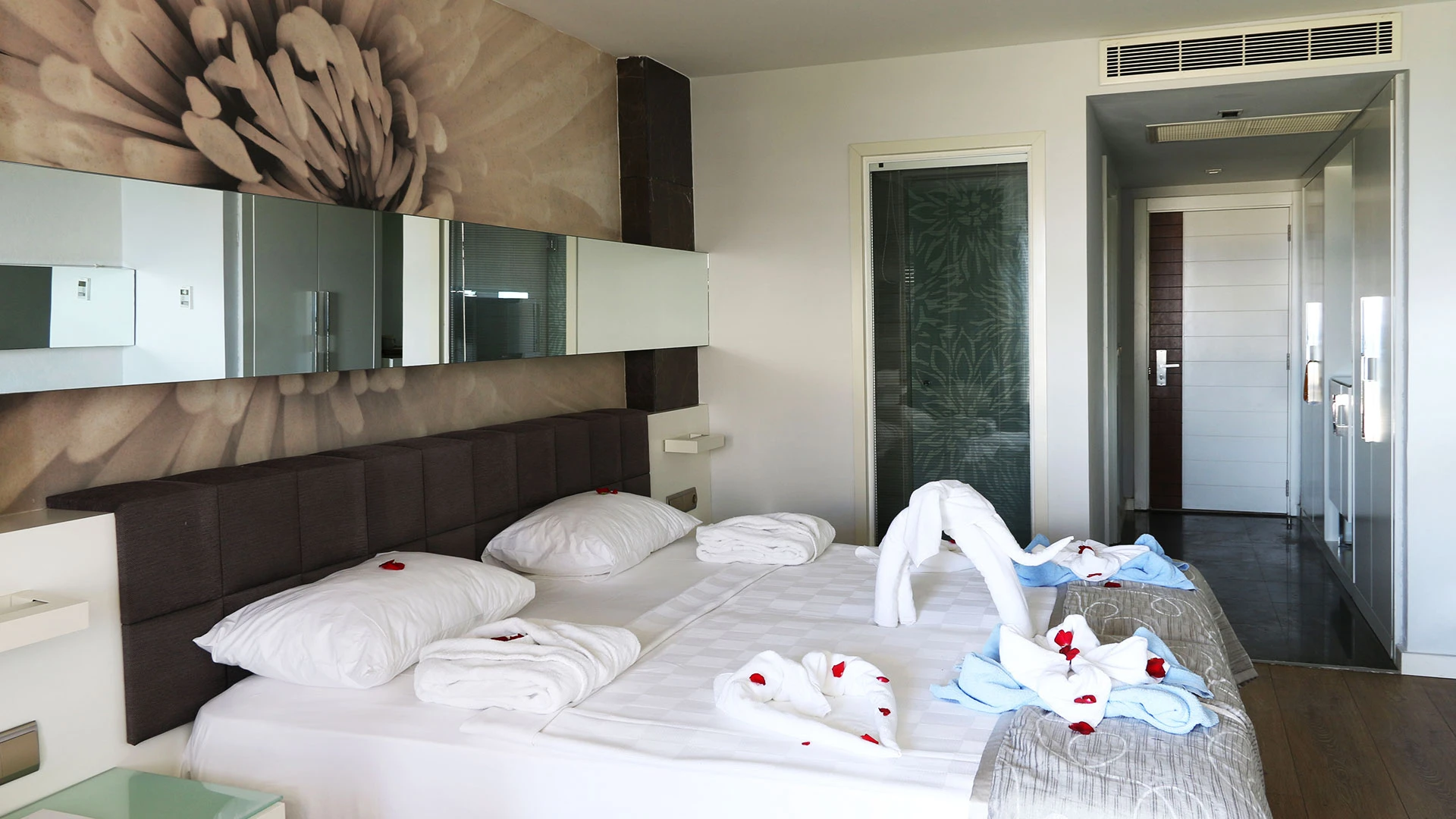 Lonicera West Hotel – 35