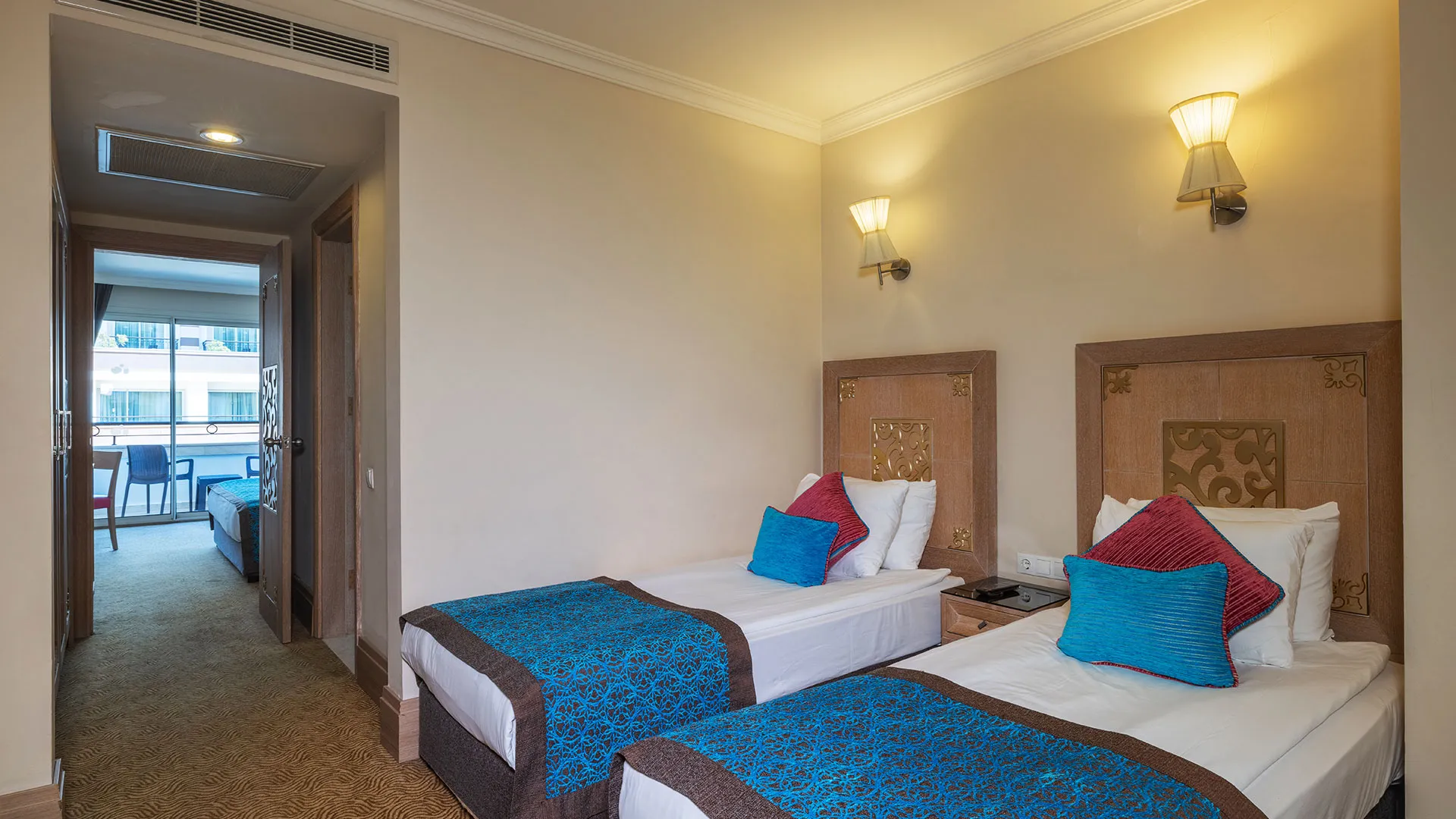 Crystal Deluxe Resort & Spa – 30