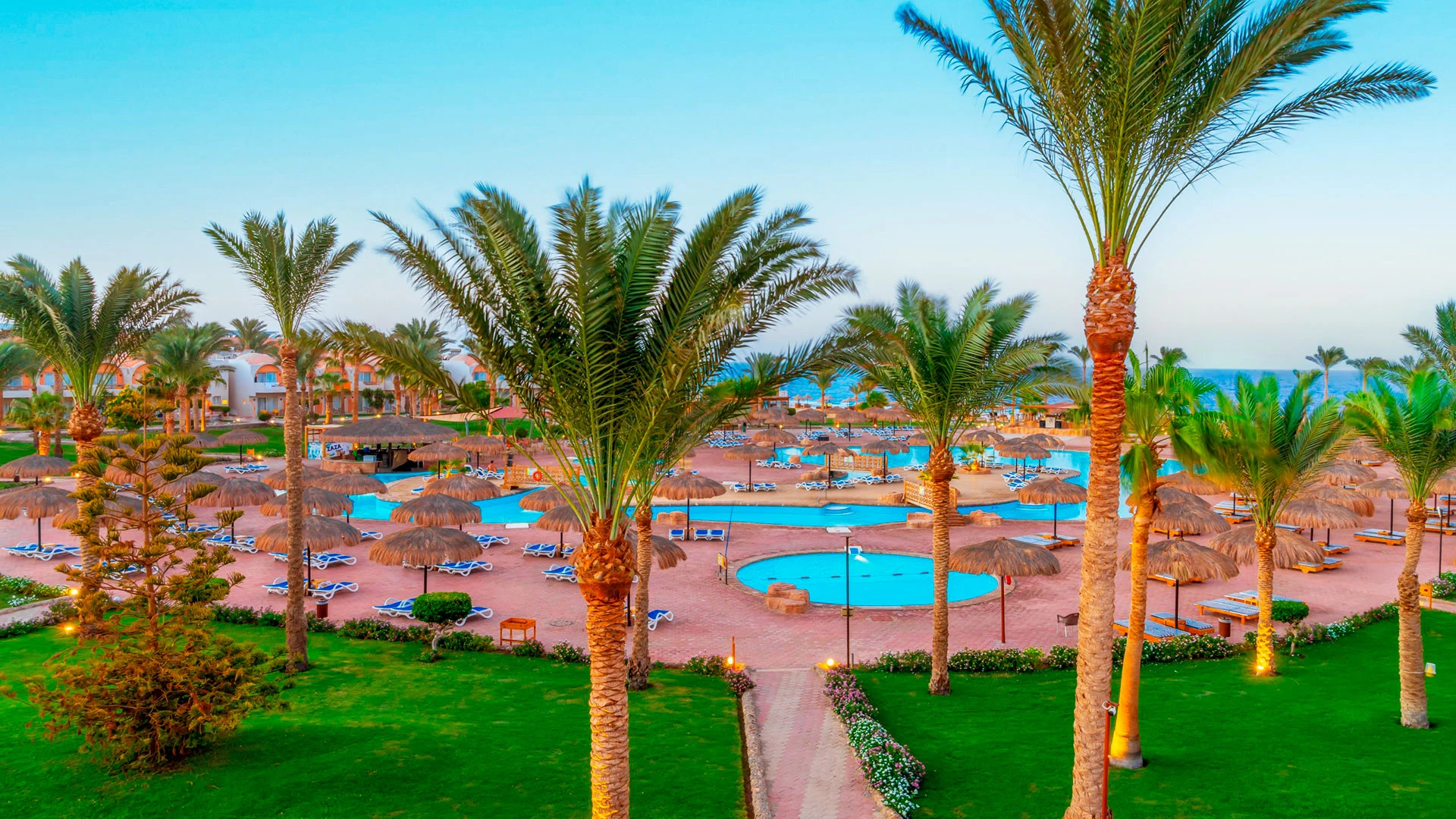 THE THREE CORNERS SEA BEACH RESORT Нова Година - Почивка в Хургада с чартър от София – 31