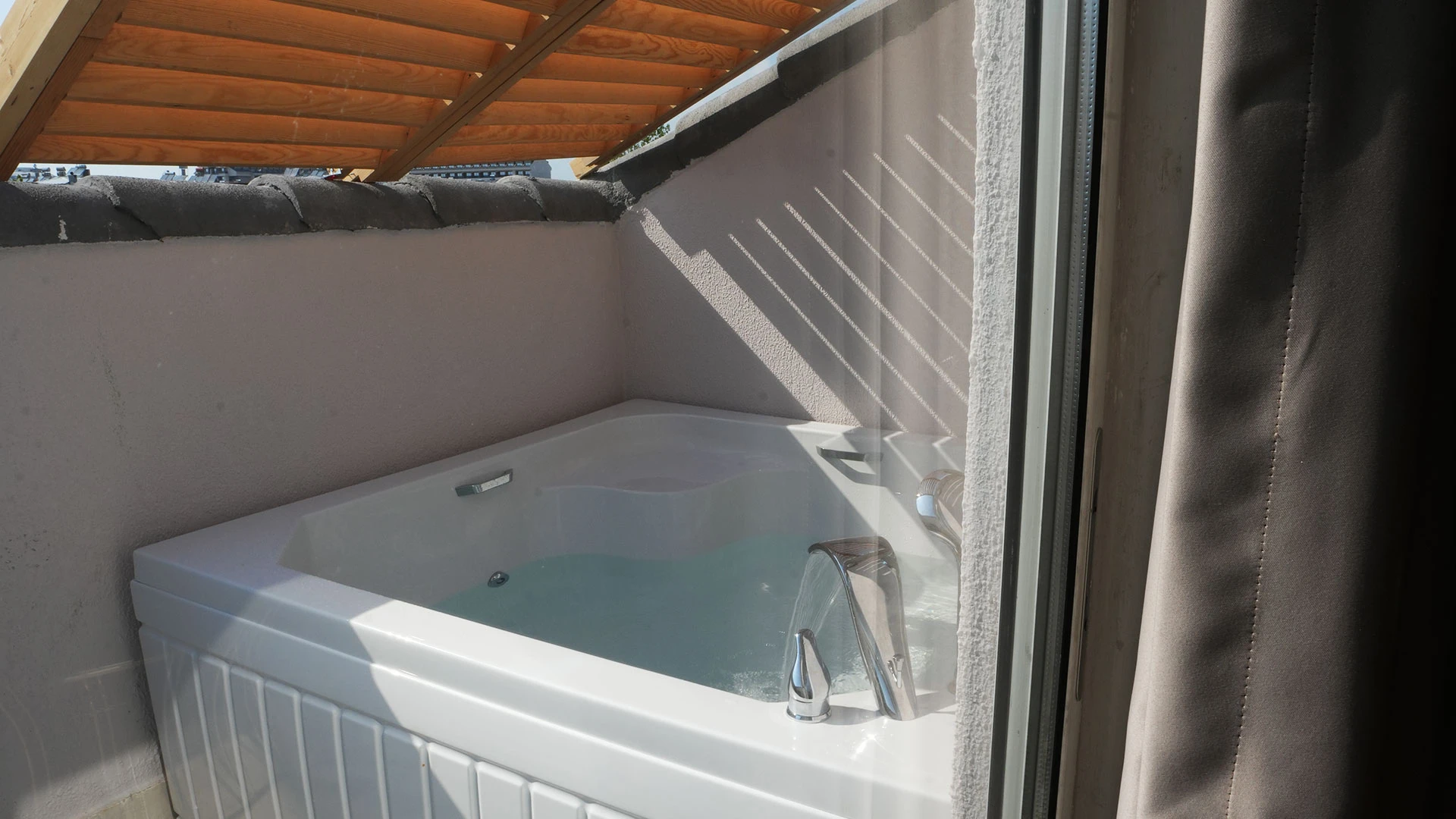 Q Ella Beach Side – 6