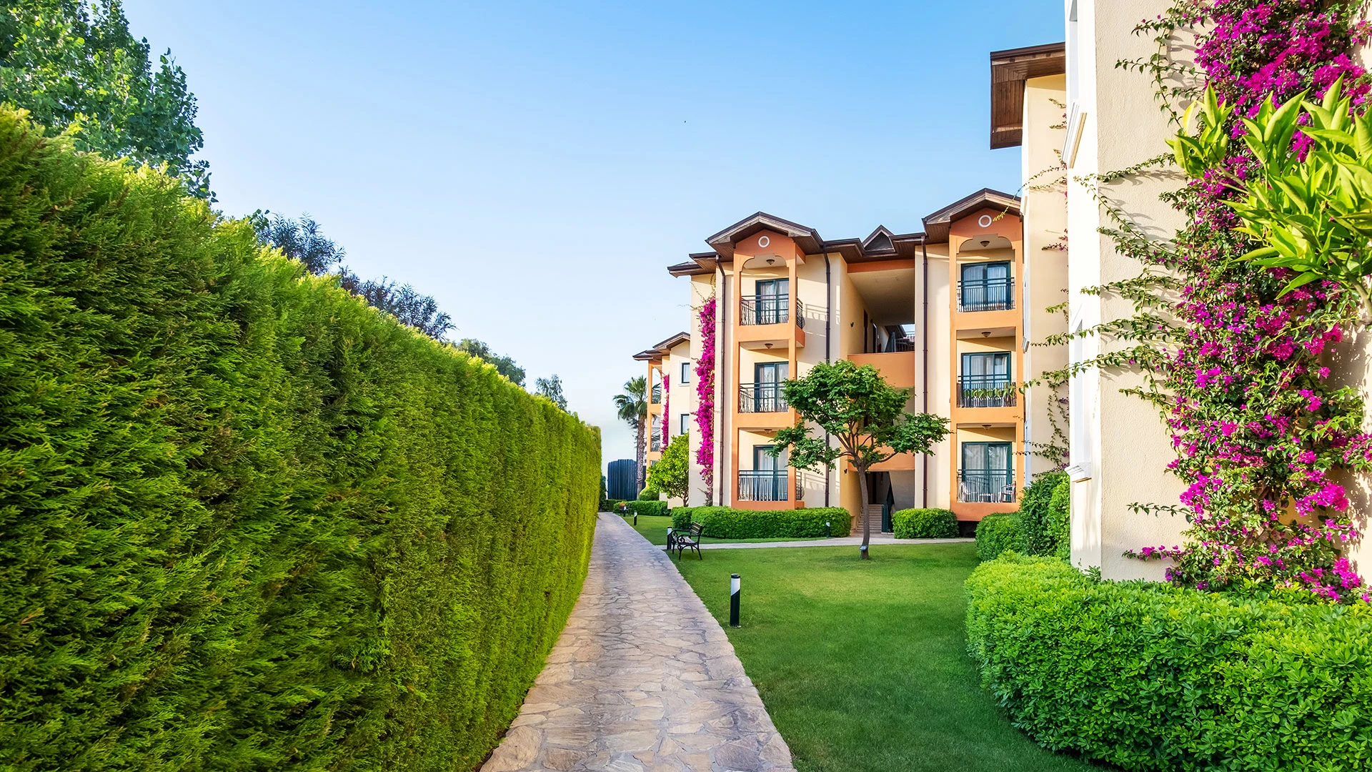 Miramare Queen Hotel – 34