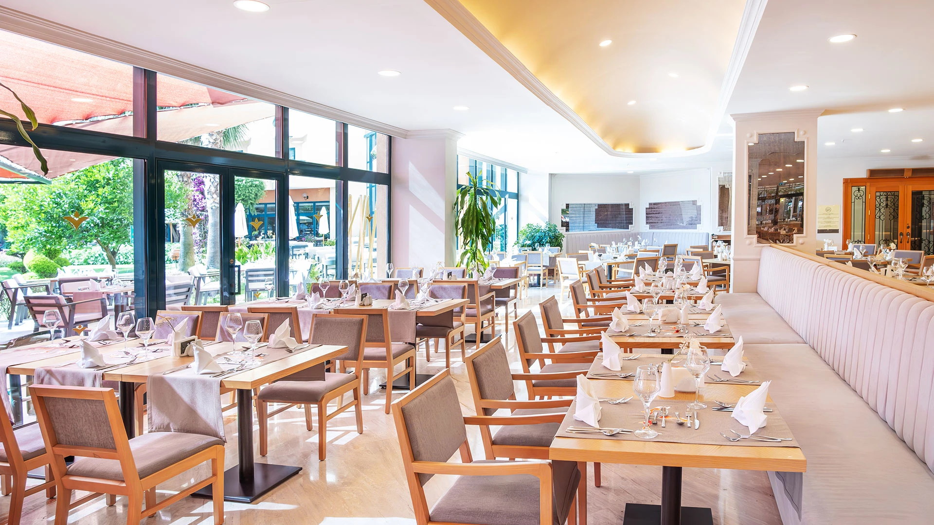 Miramare Queen Hotel – 35