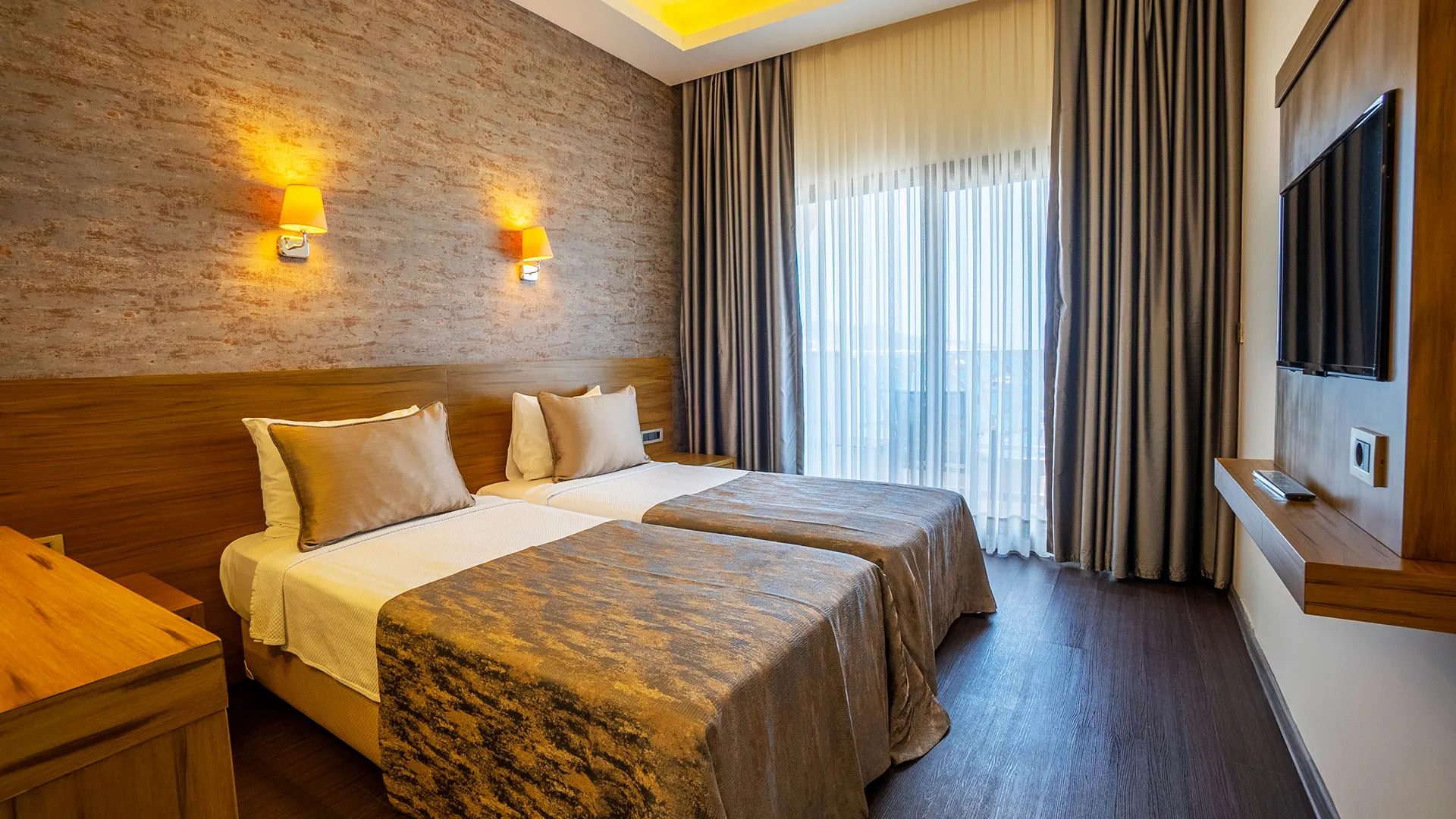 Azka Hotel – 77
