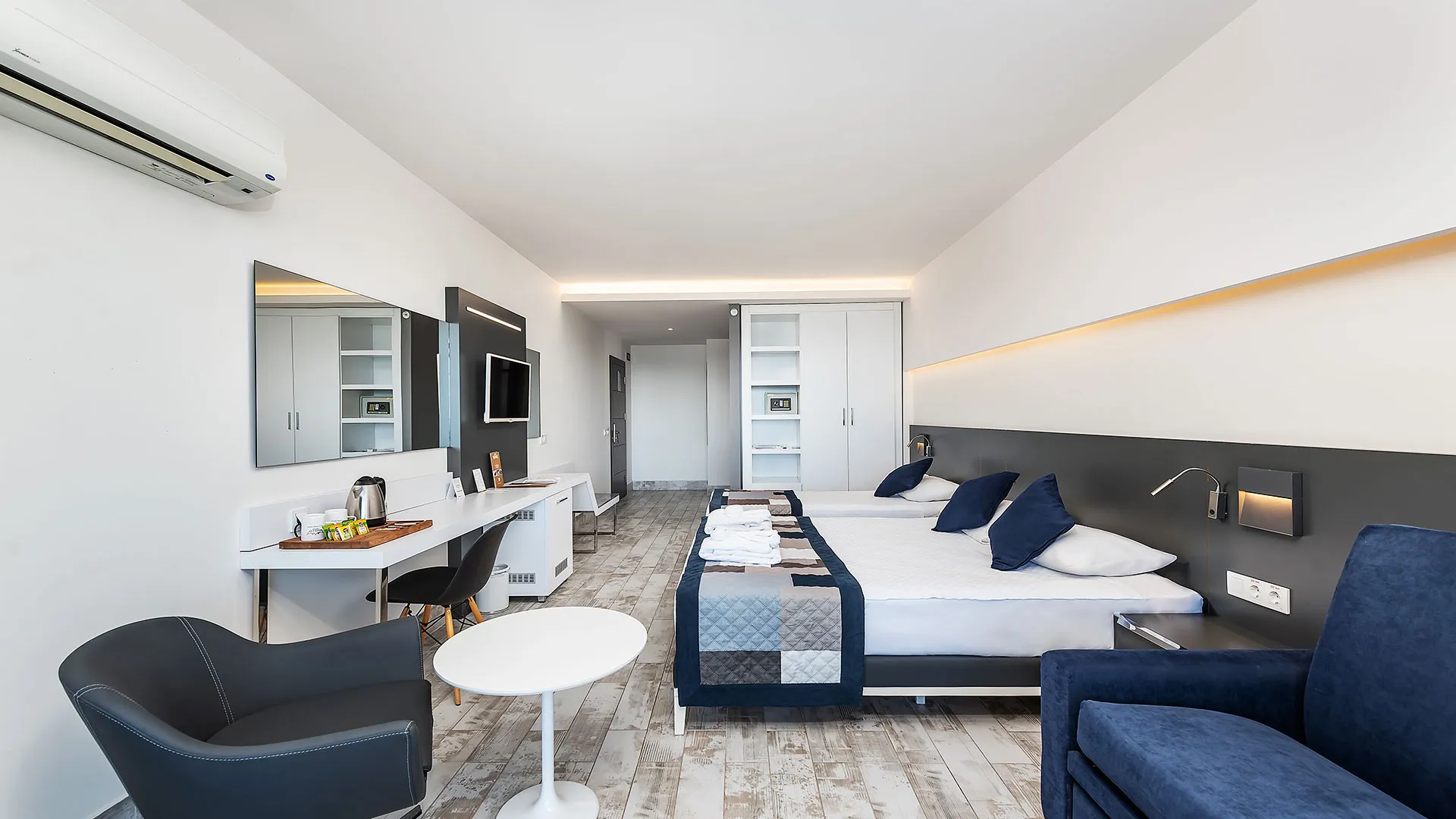 White City Beach Hotel – 62