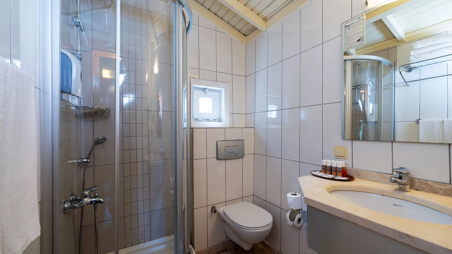 Crystal Flora Beach Resort – 6