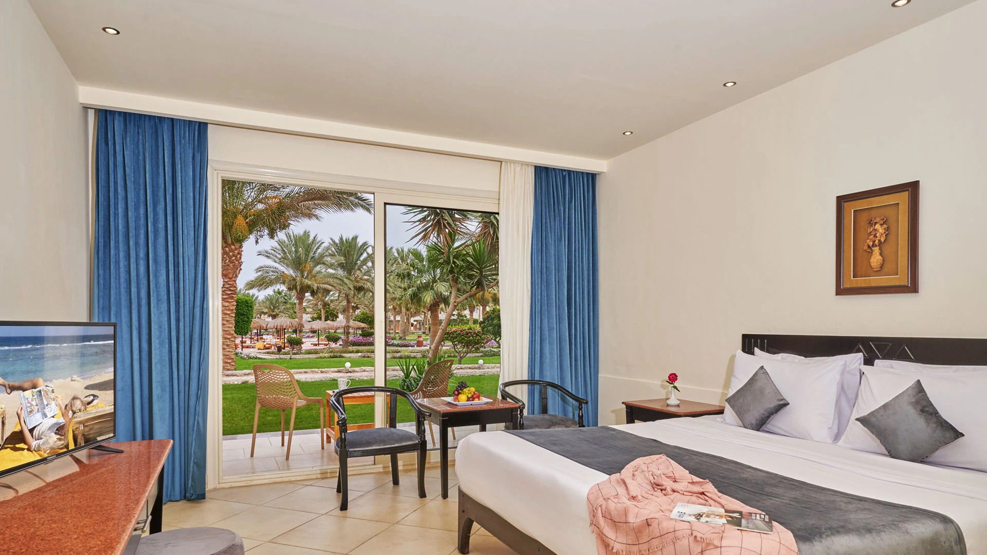 THE THREE CORNERS SEA BEACH RESORT Нова Година - Почивка в Хургада с чартър от София – 21