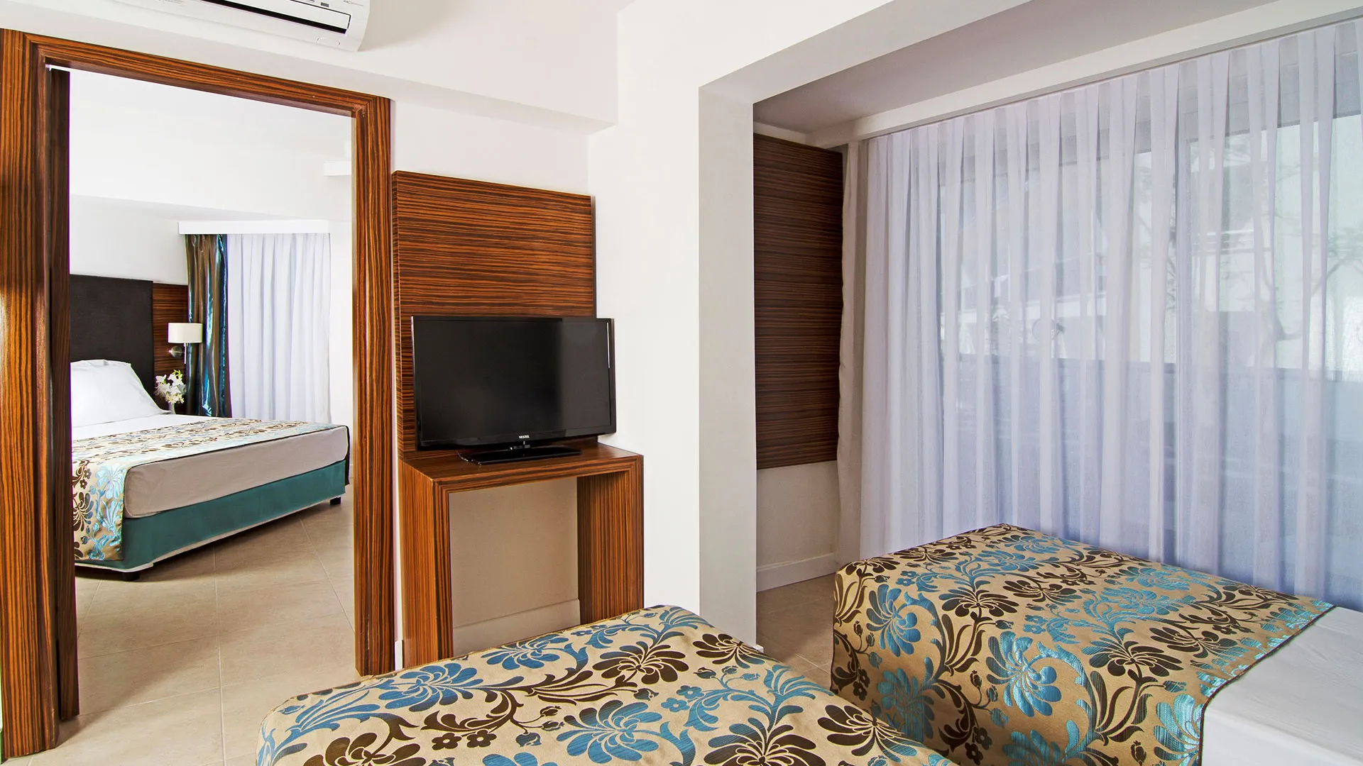 Palm Wings Beach Resort & Spa Kusadasi – 11