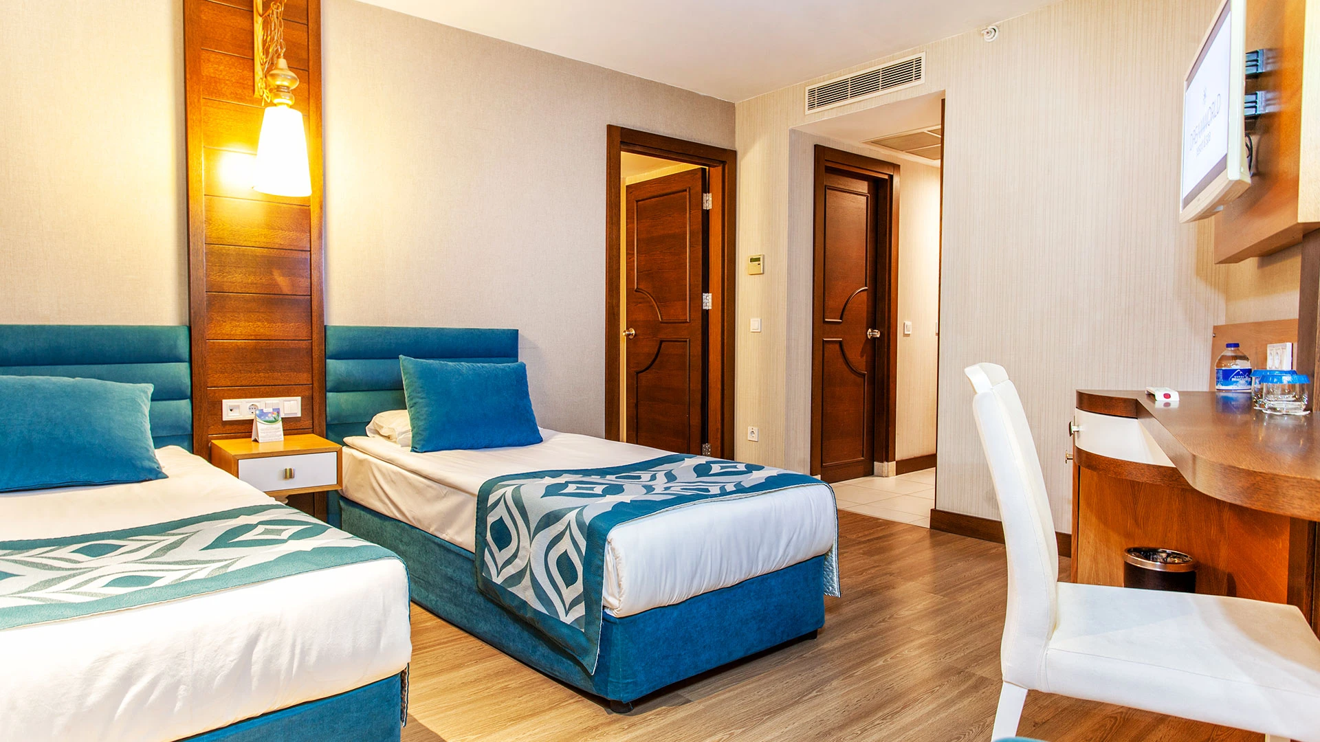 Dream World Resort – 22