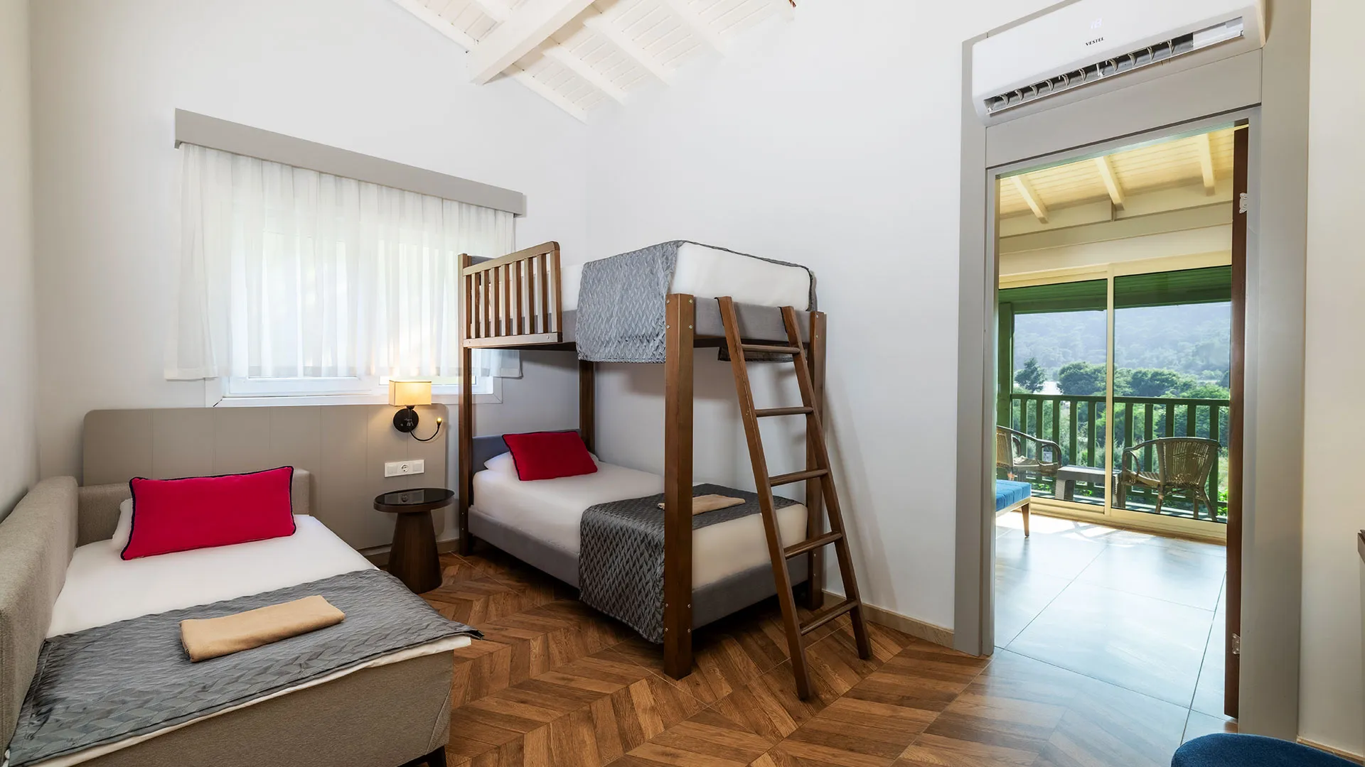 Crystal Flora Beach Resort – 11