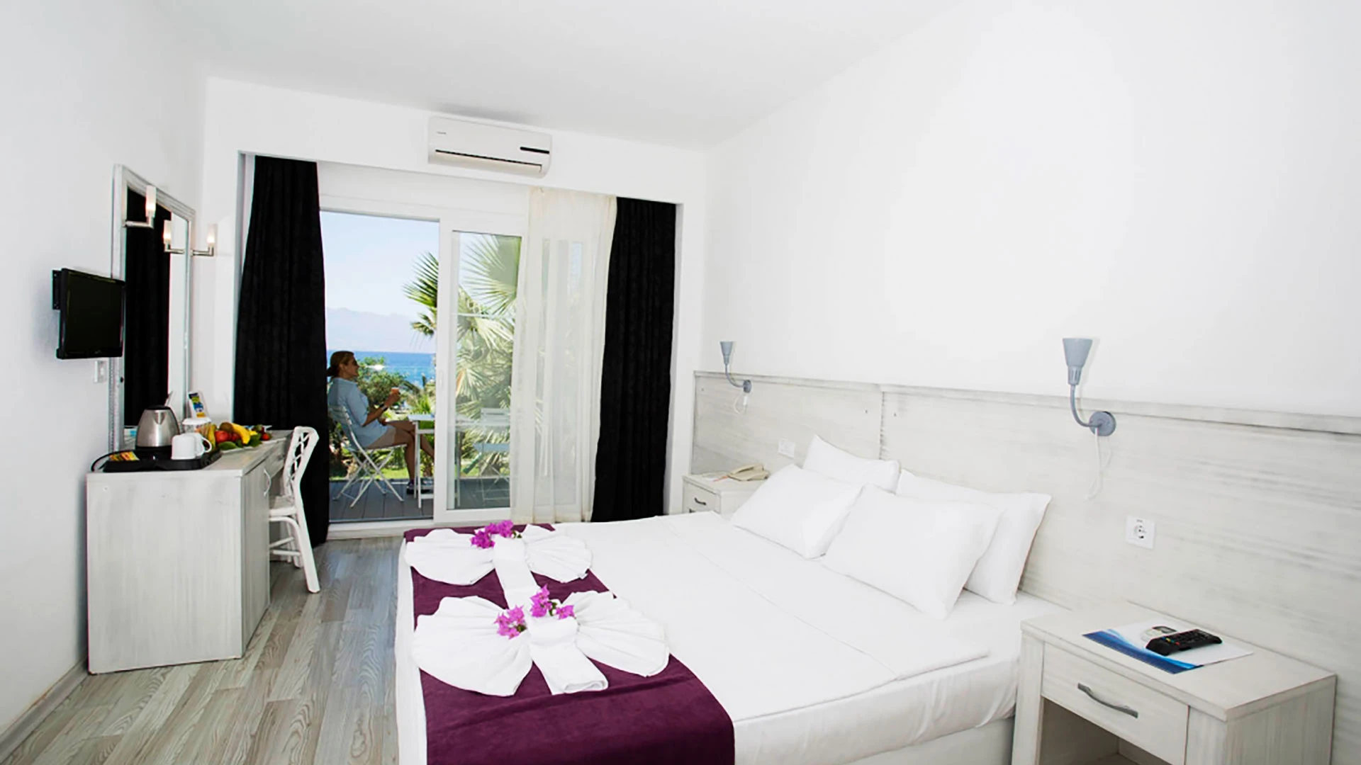 Charm Beach Hotel – 32
