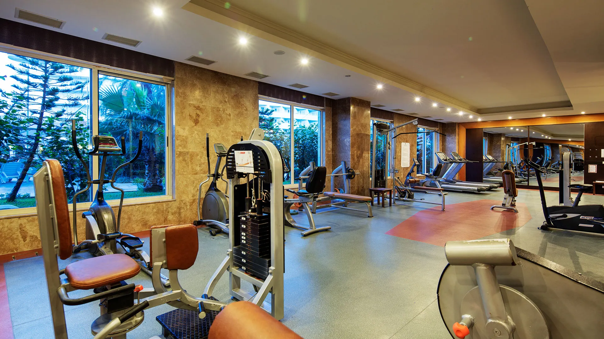 Crystal Admiral Resort & Spa – 31