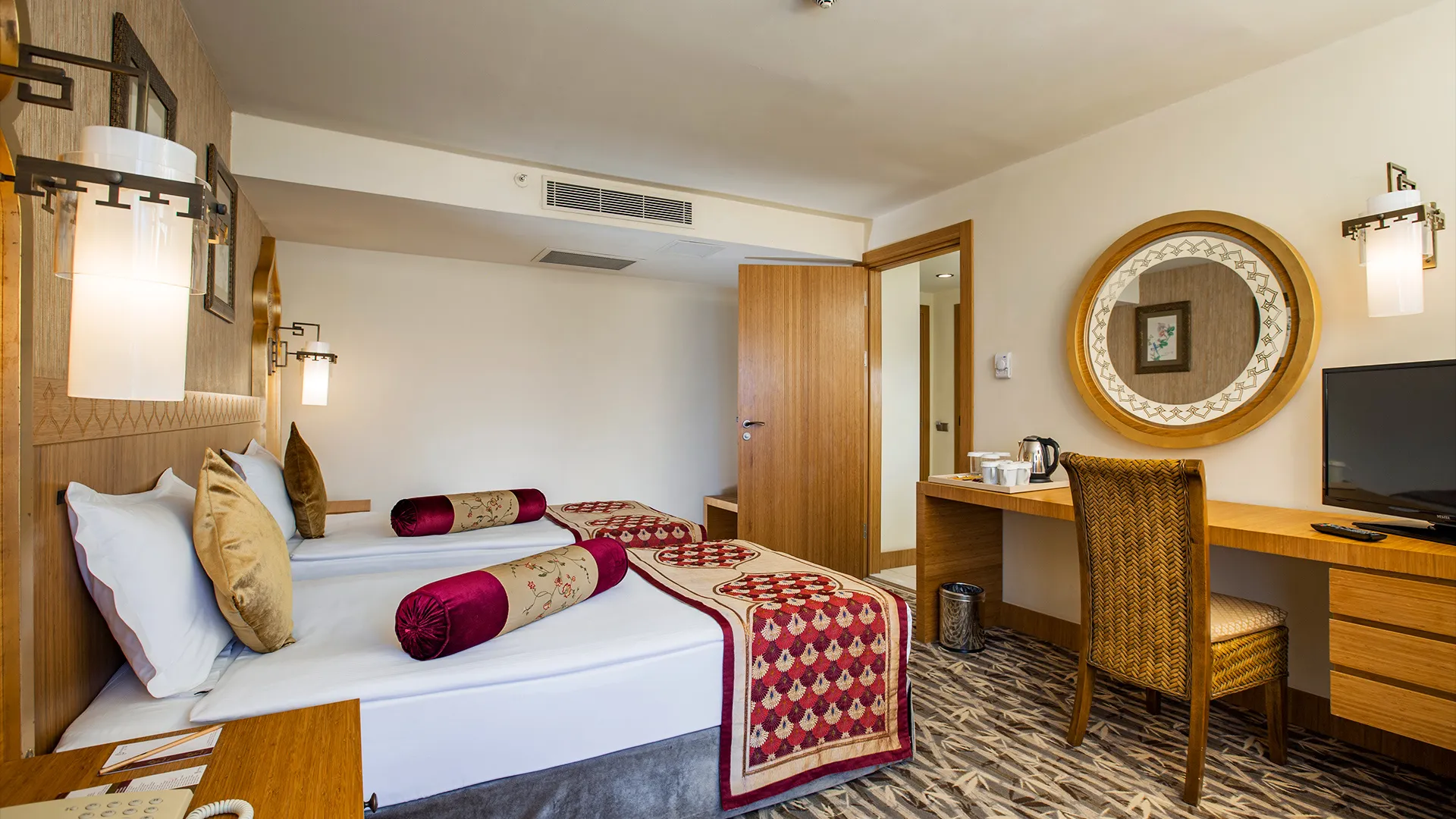 ROYAL DRAGON HOTEL Нова Година в Анталия с чартър от Пловдив – 31