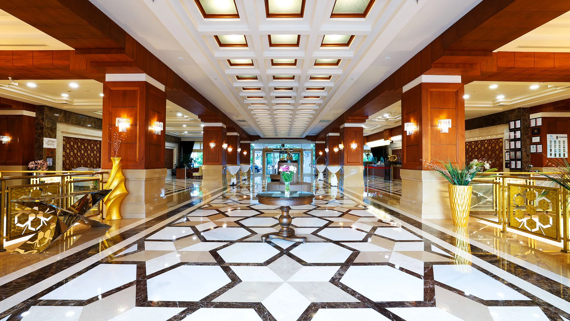 Crystal Deluxe Resort & Spa – 44
