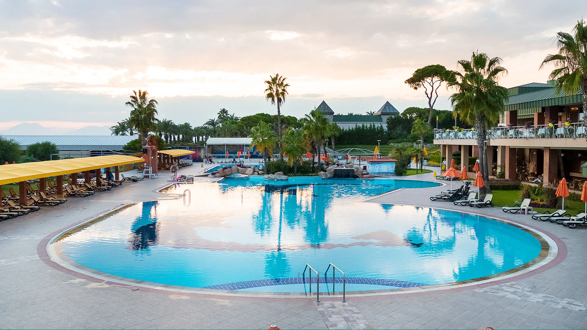 PINE BEACH BELEK Нова Година в Анталия с чартър от София – 8