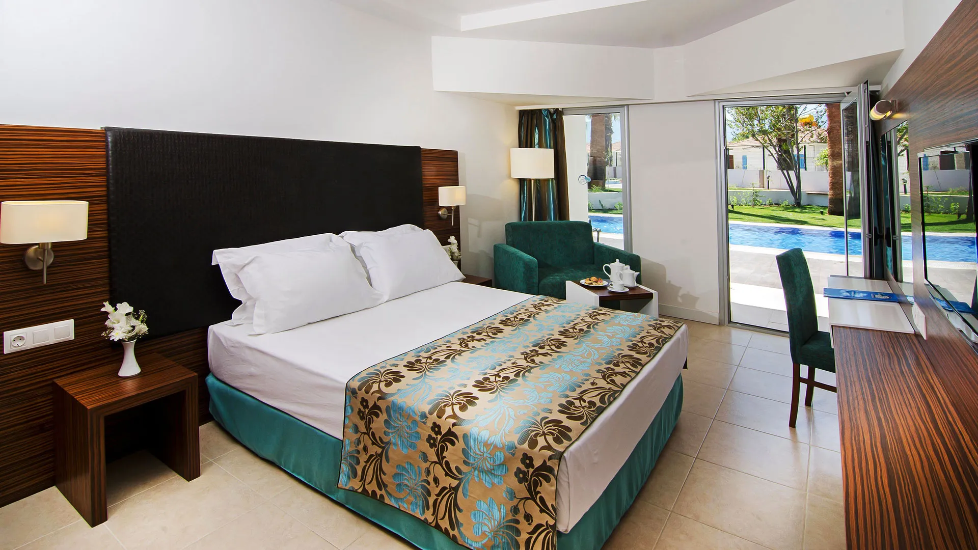 Palm Wings Beach Resort & Spa Kusadasi – 23