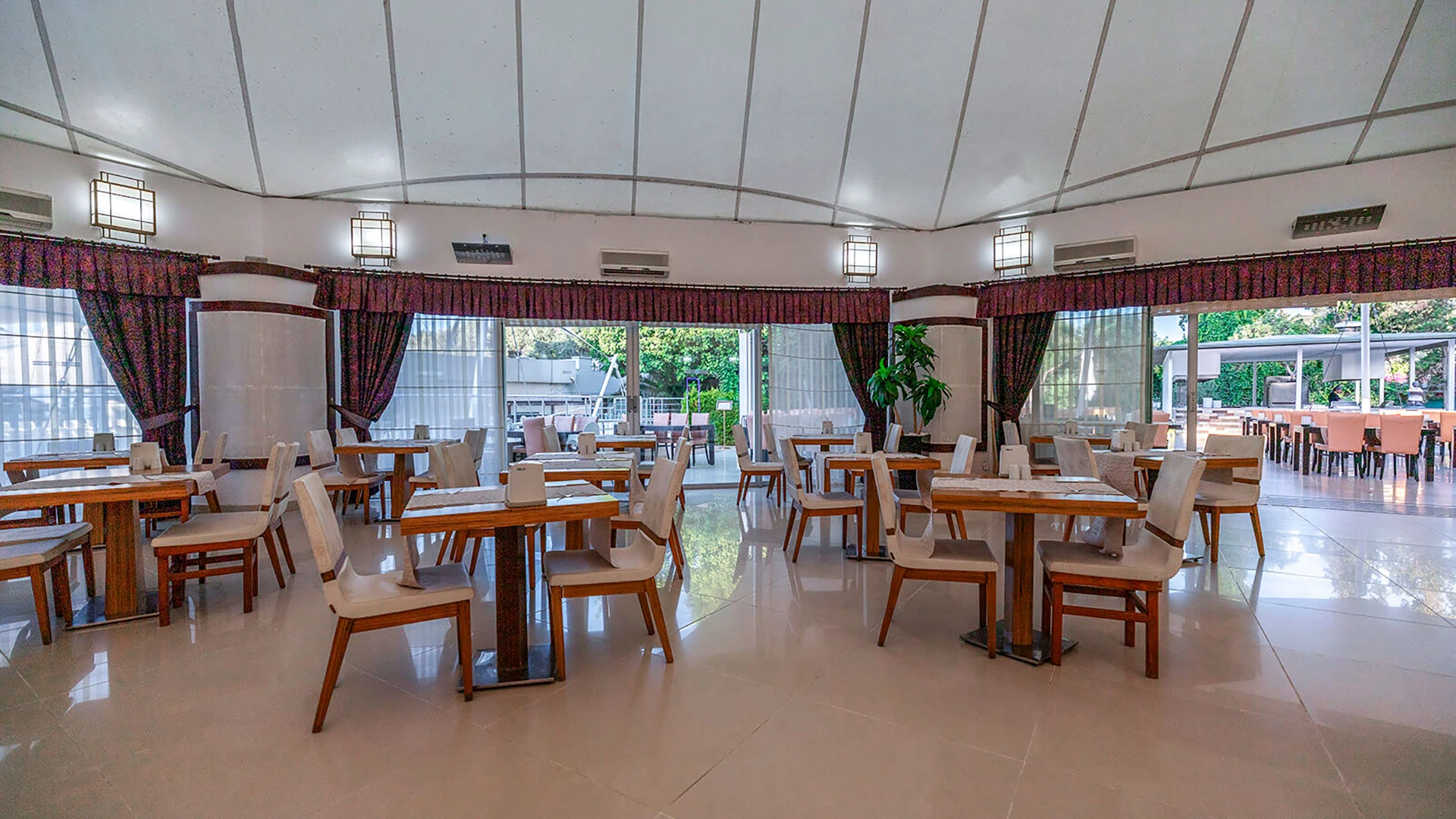 Latanya Park Resort – 44