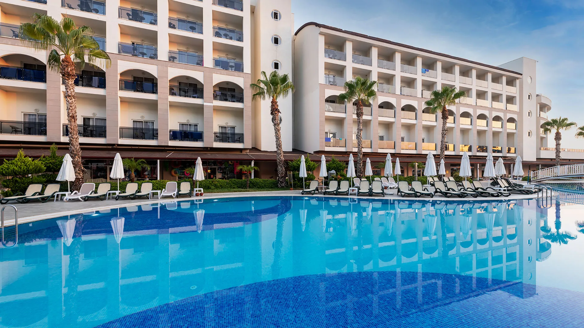 Lrs Port River Hotel Spa – 42