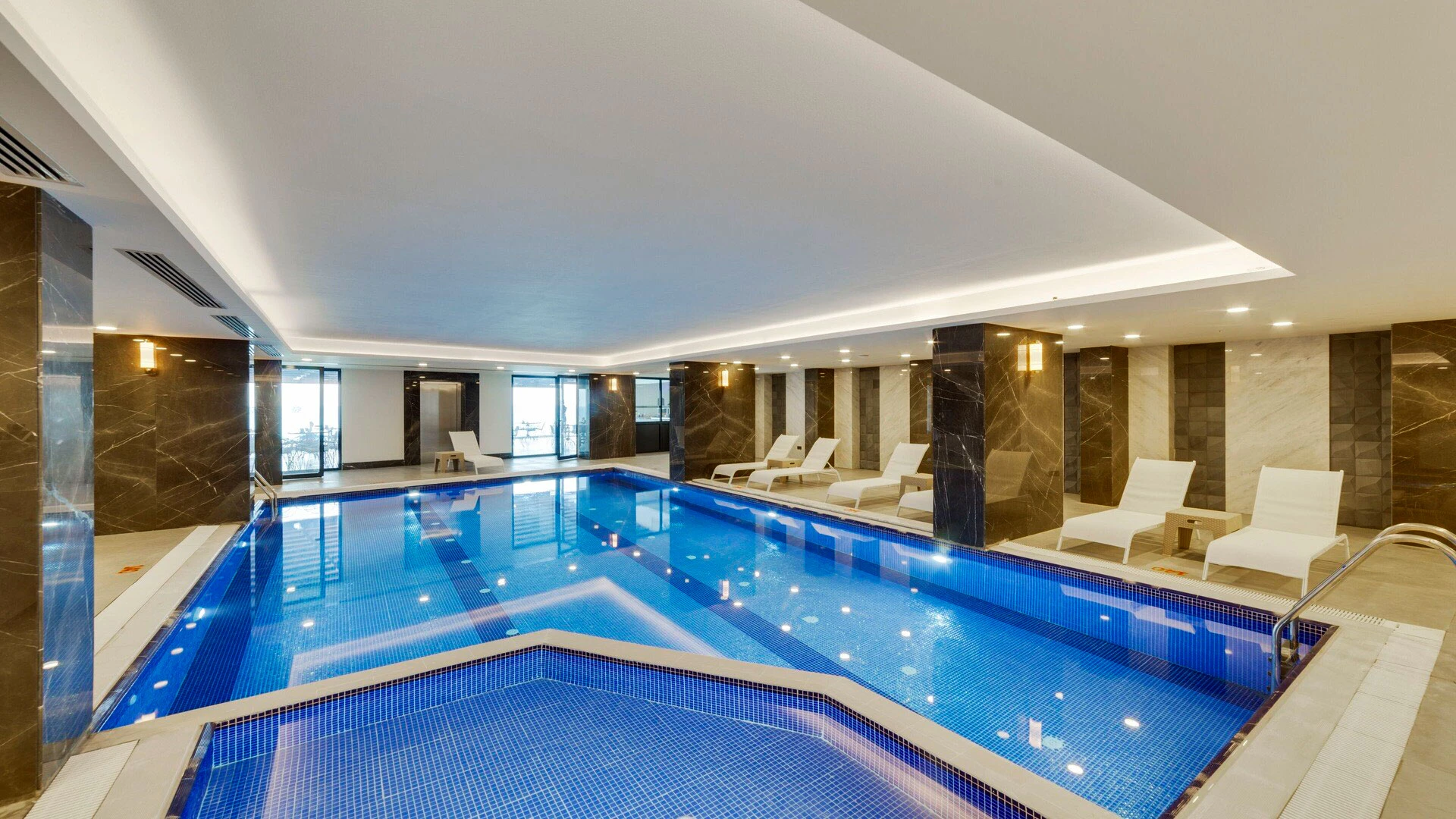 Signature Blue Resort – 11