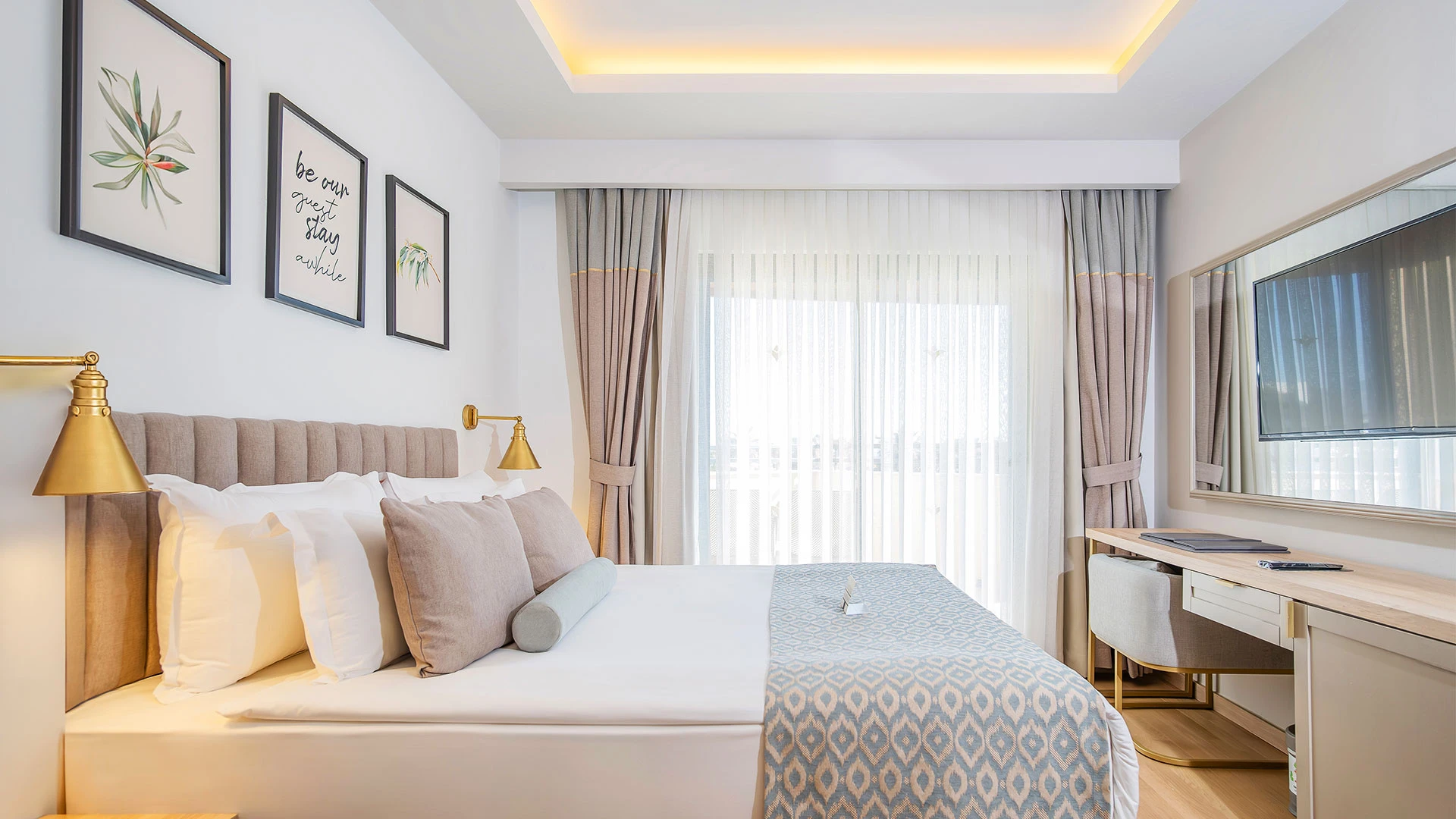 Miramare Queen Hotel – 16