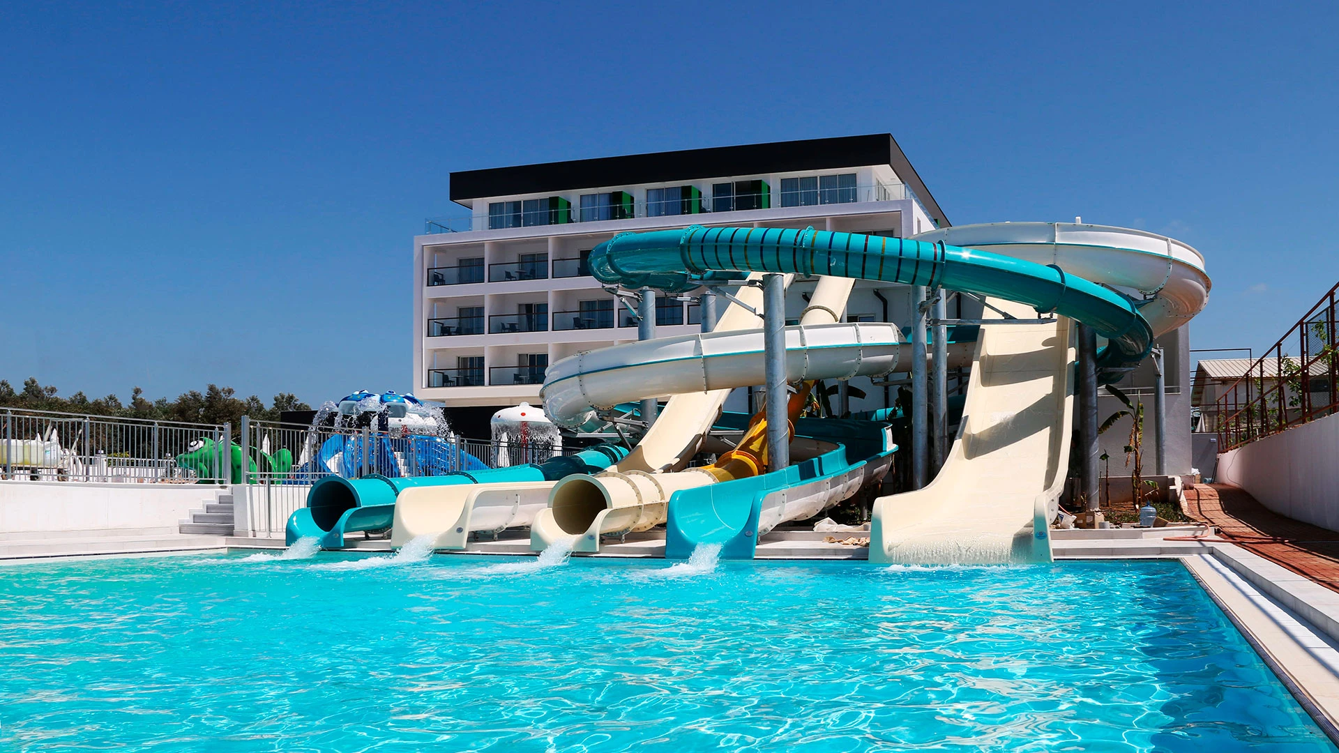 Lonicera West Hotel – 31