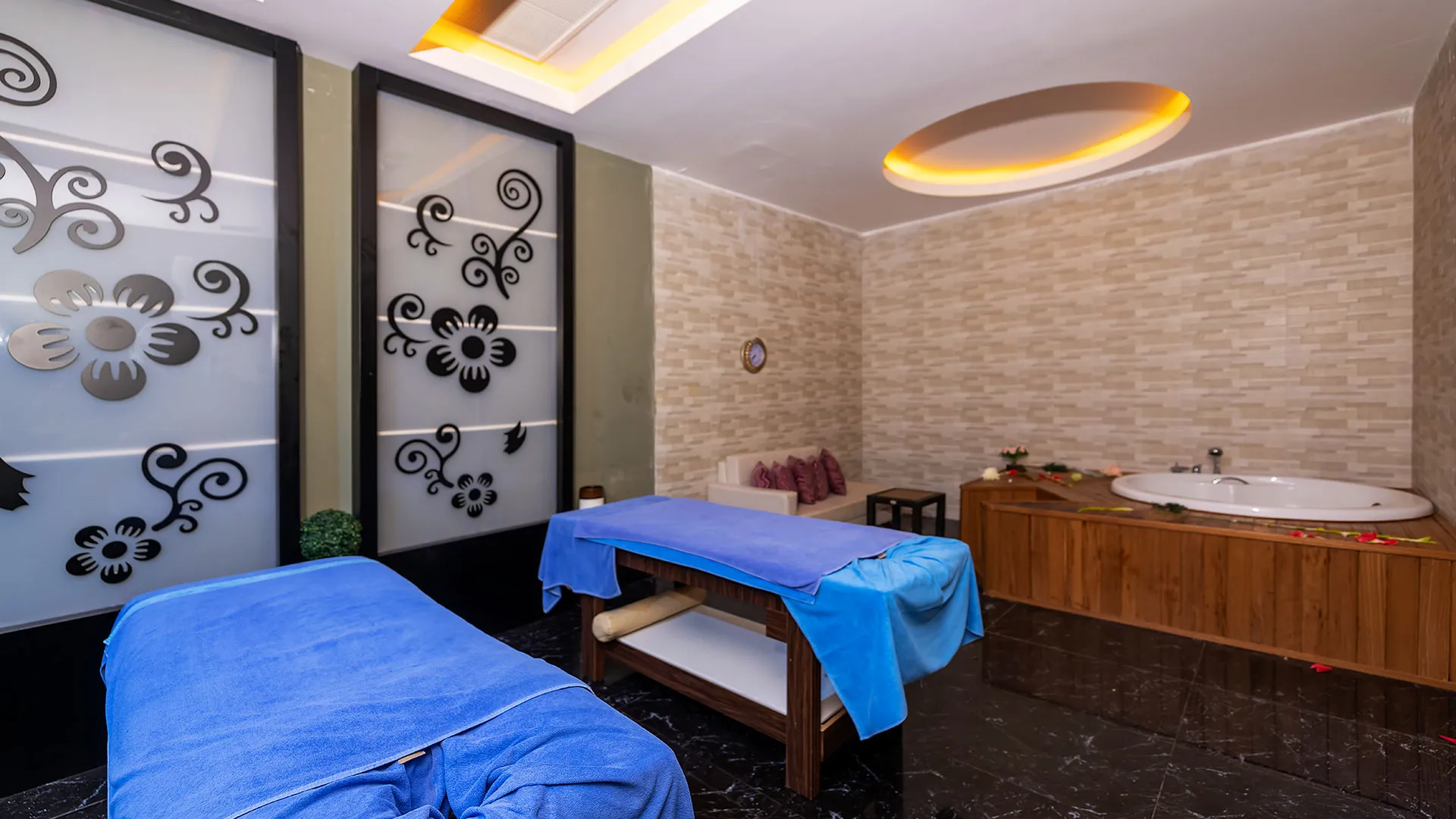 Lrs Port River Hotel Spa – 23