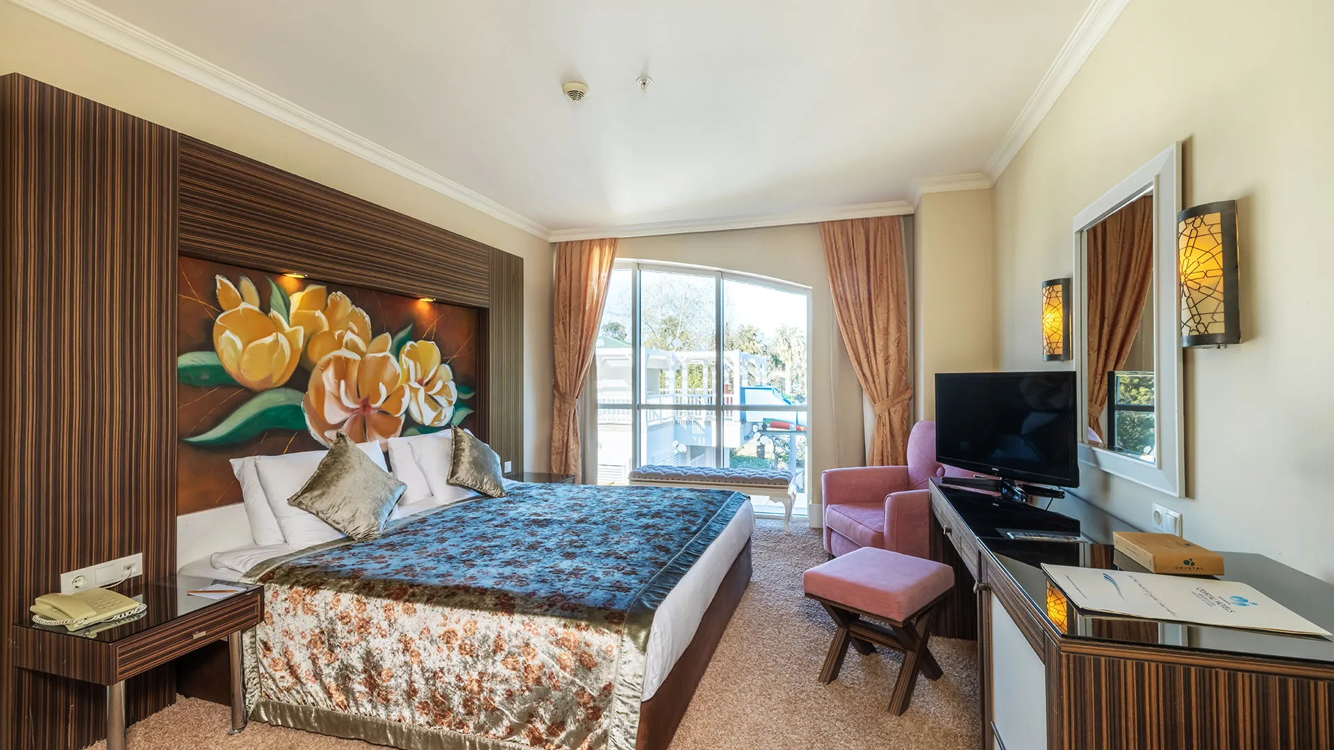 Crystal Deluxe Resort & Spa – 10