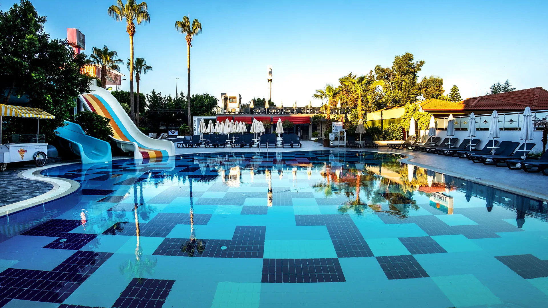 White City Beach Hotel – 22