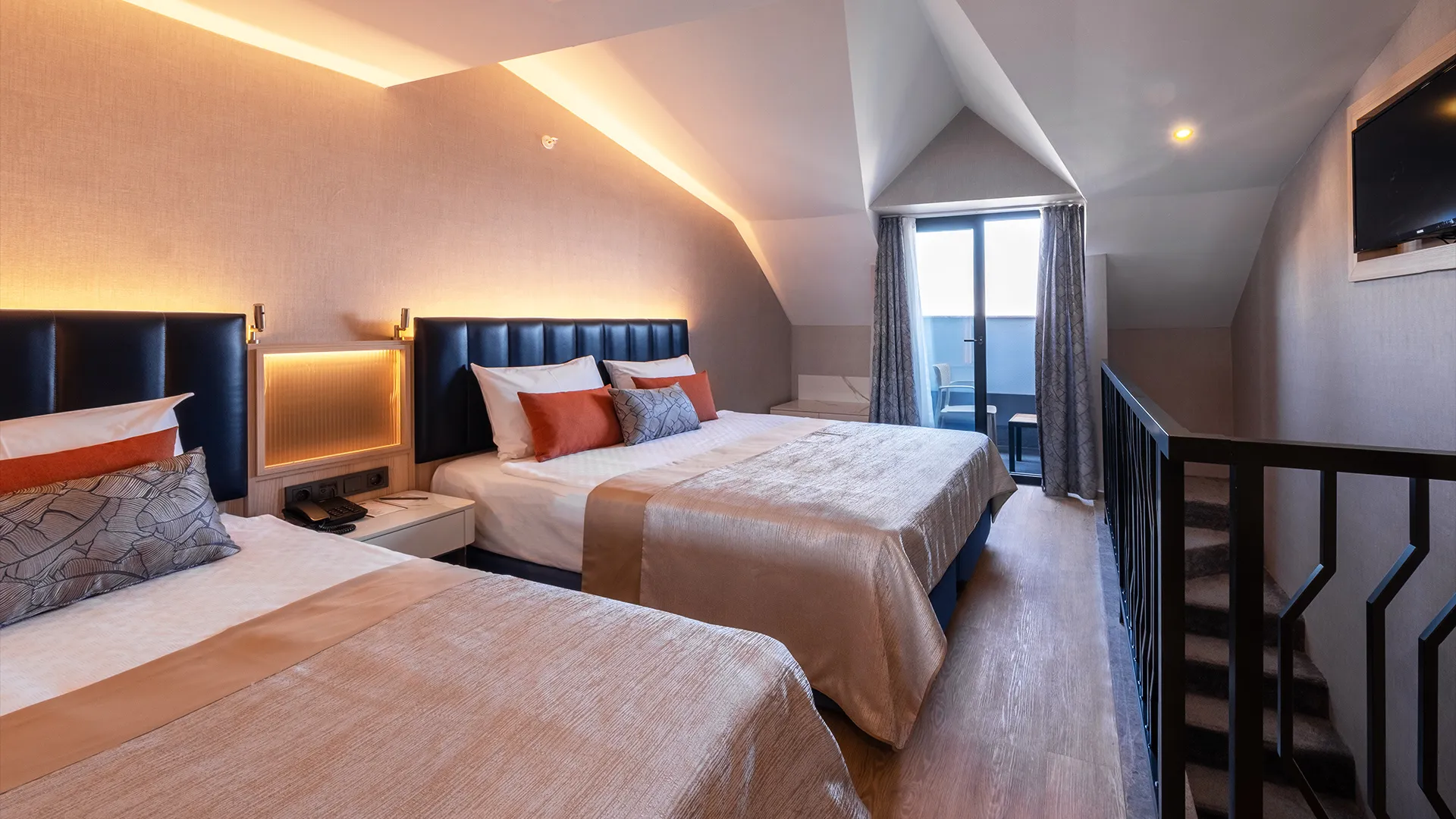 Lago Hotel – 50