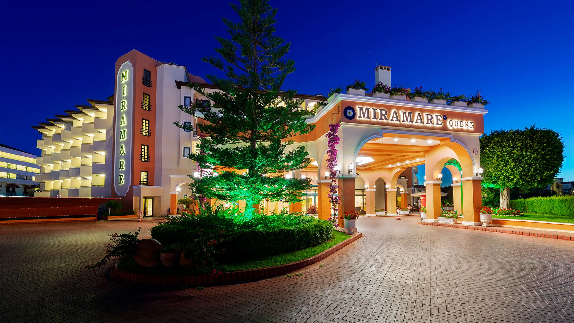 Miramare Queen Hotel – 22