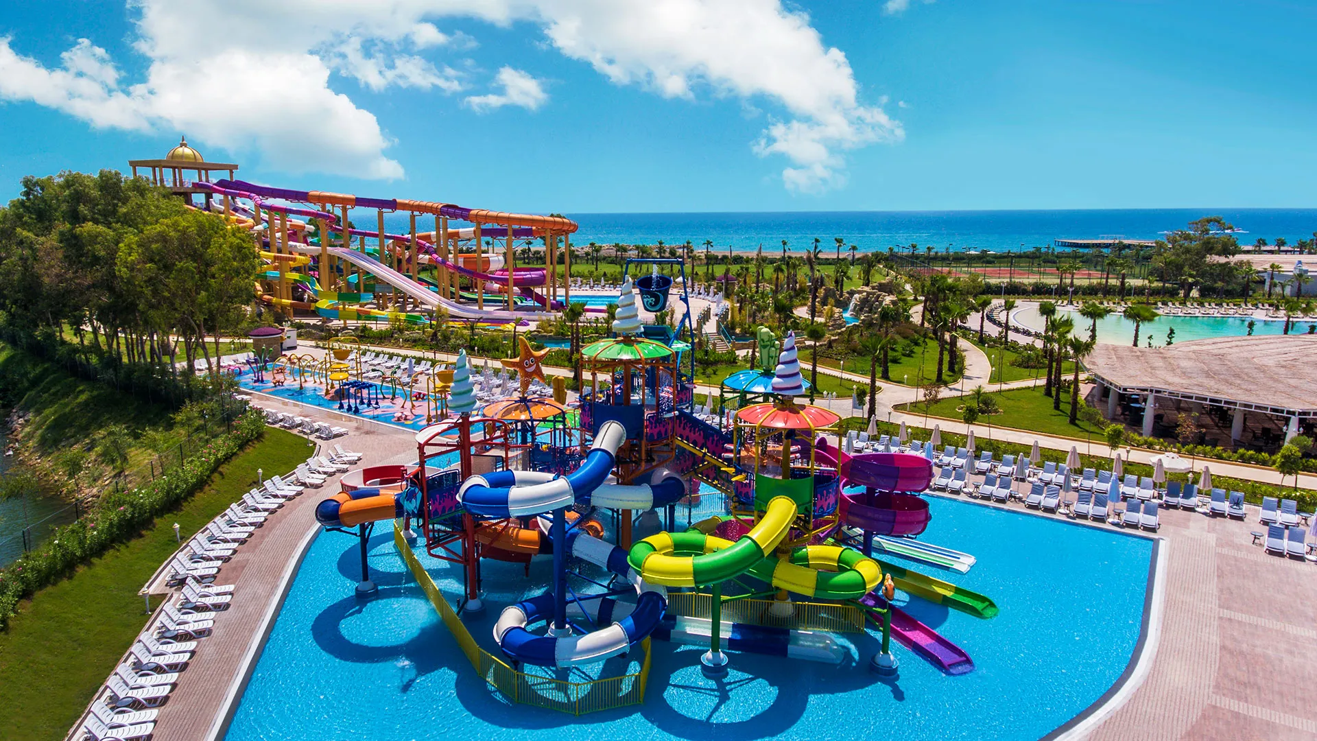 DELPHIN BE GRAND RESORT Нова Година в Анталия с чартър от Пловдив – 17