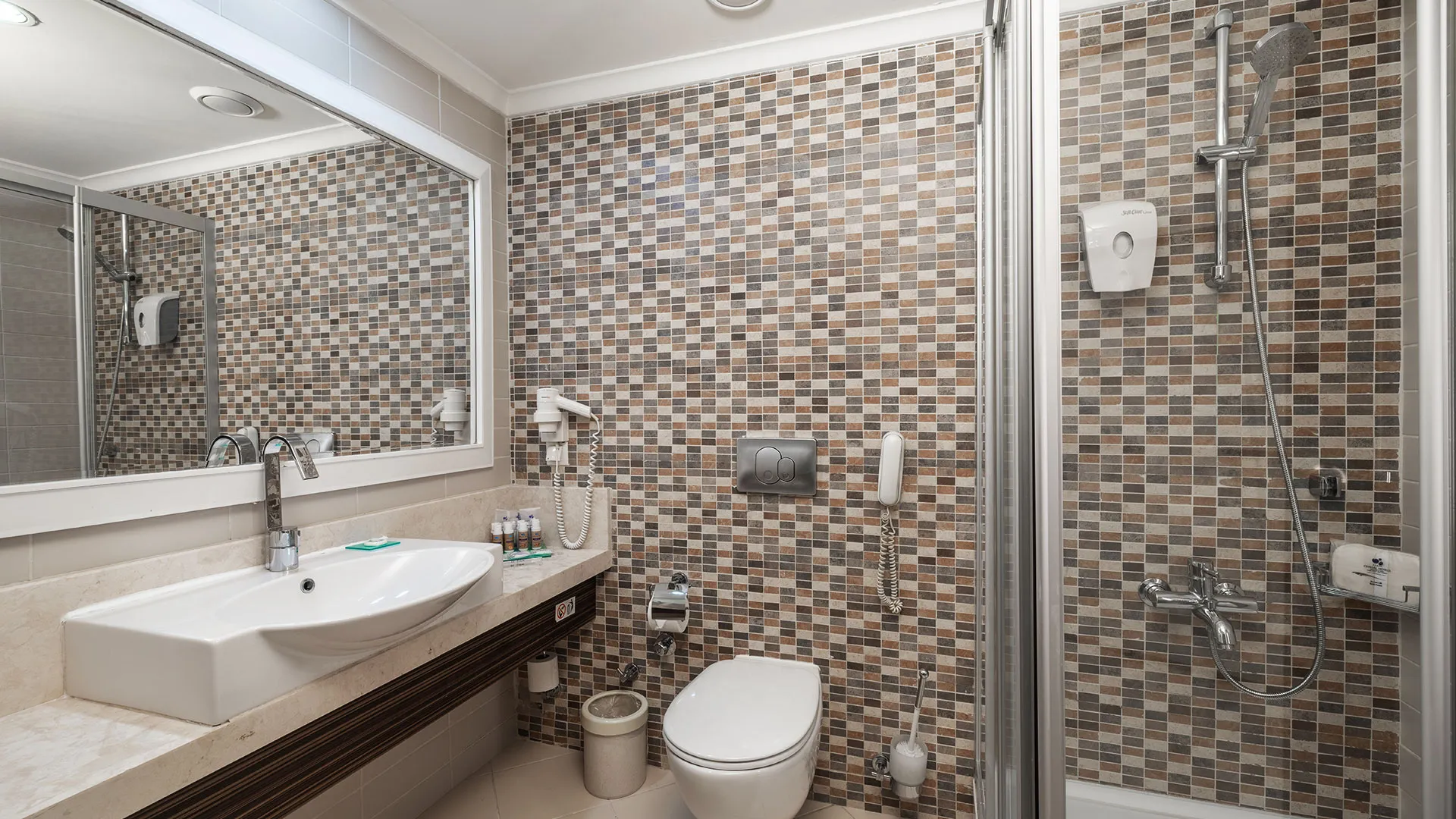 Crystal Deluxe Resort & Spa – 14