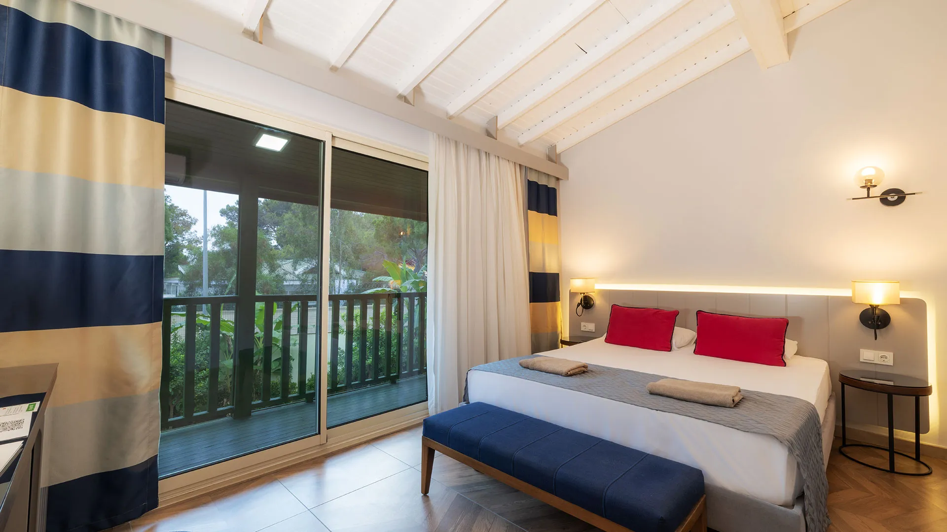 Crystal Flora Beach Resort – 20