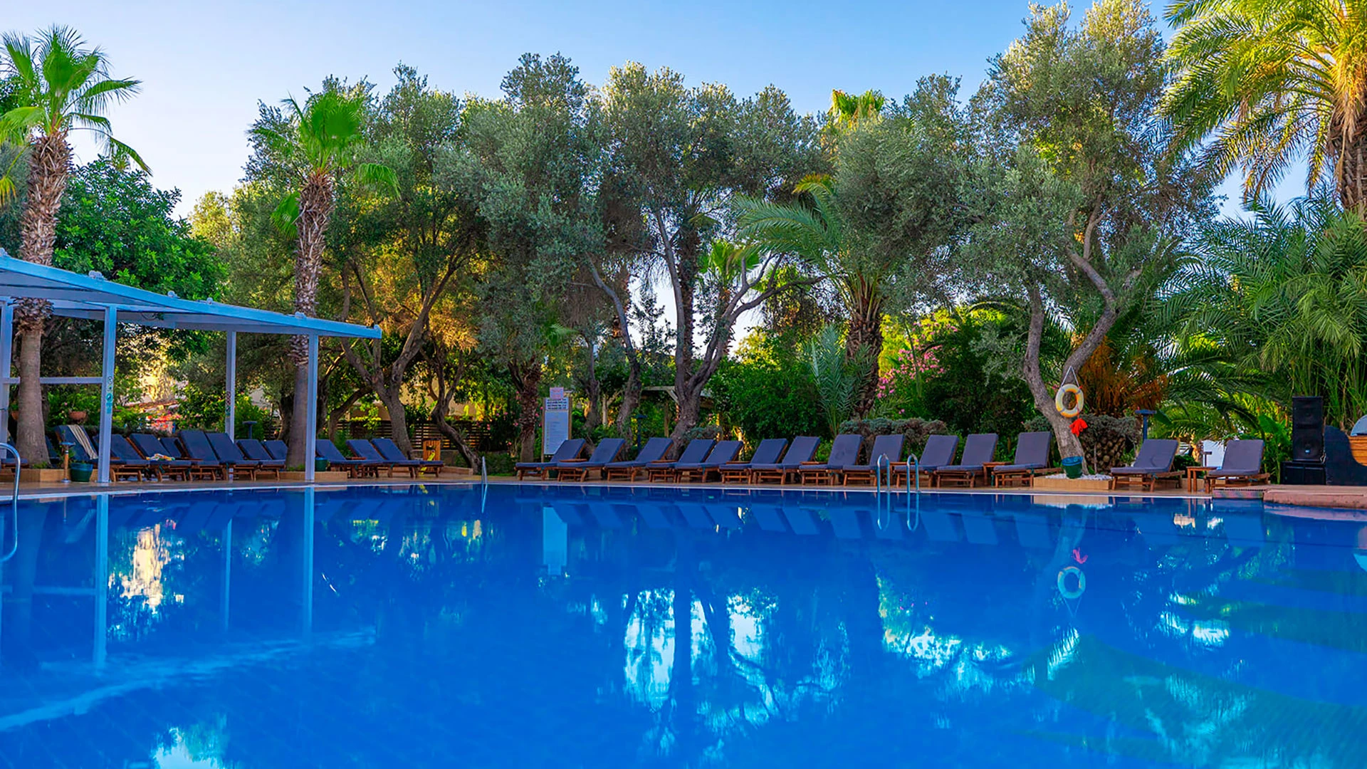 Latanya Park Resort – 40