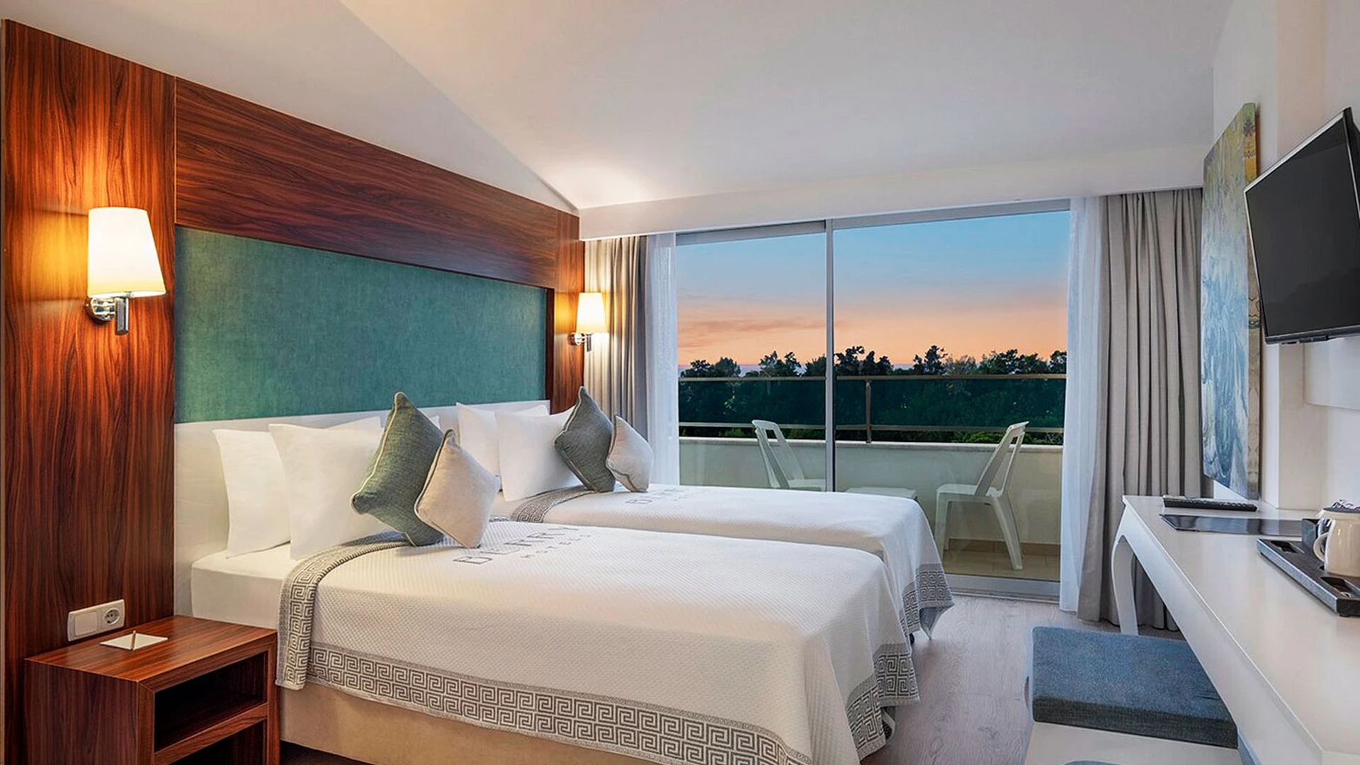 Berry Blue Hotel – 19