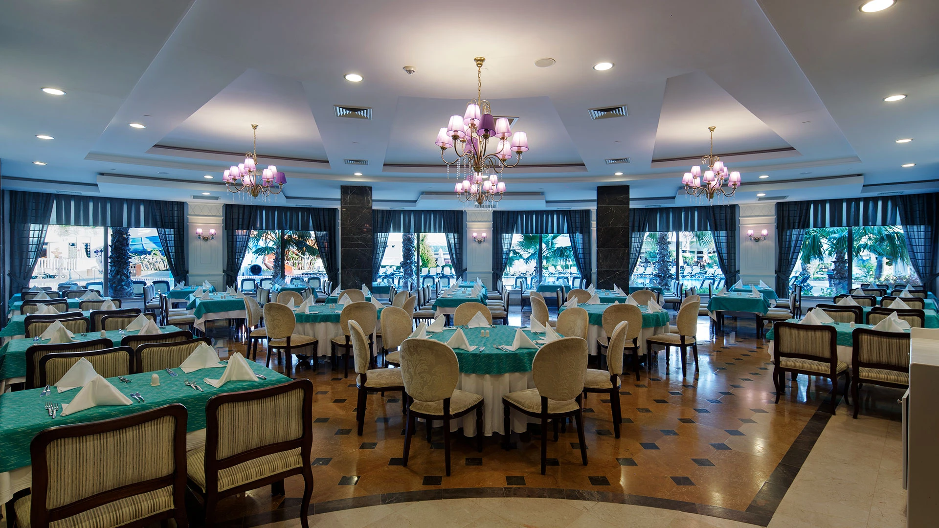 Alba Queen Hotel – 57