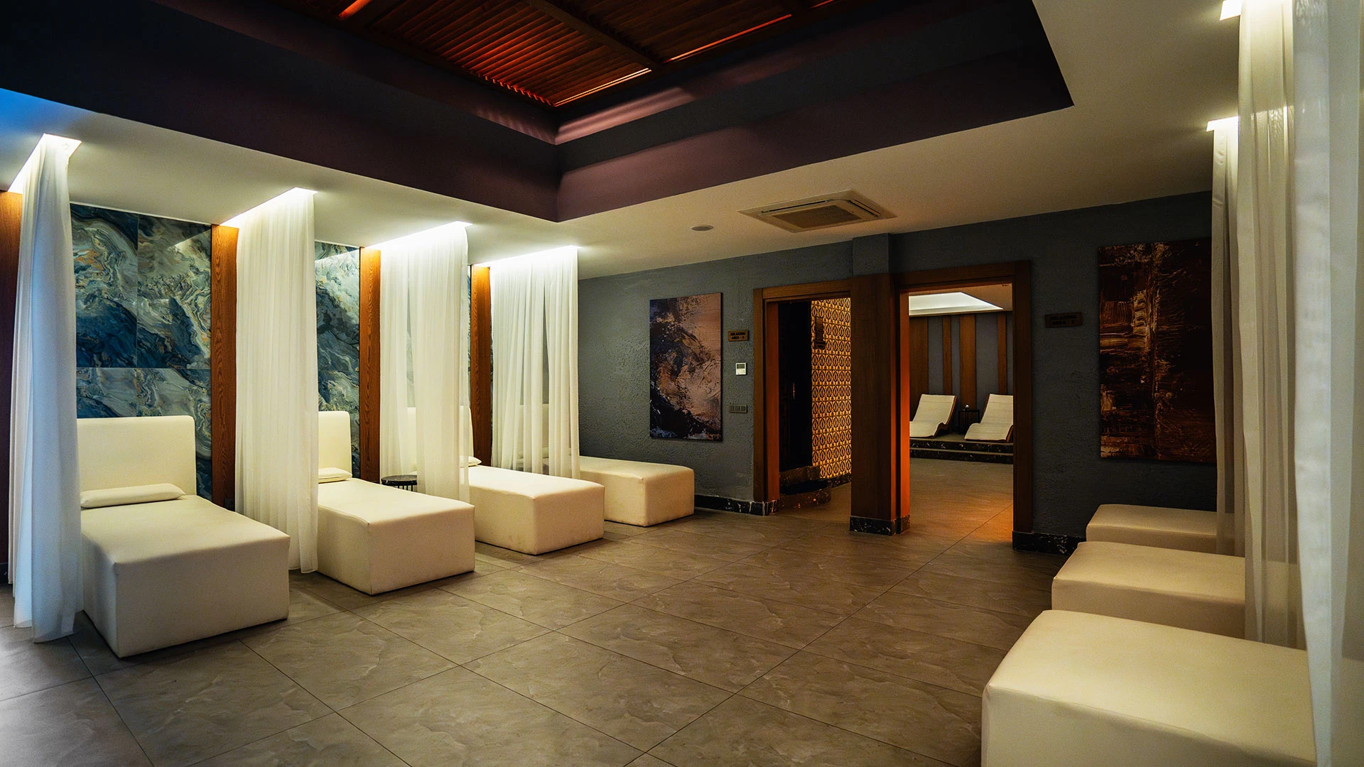 Club Marco Polo – 19