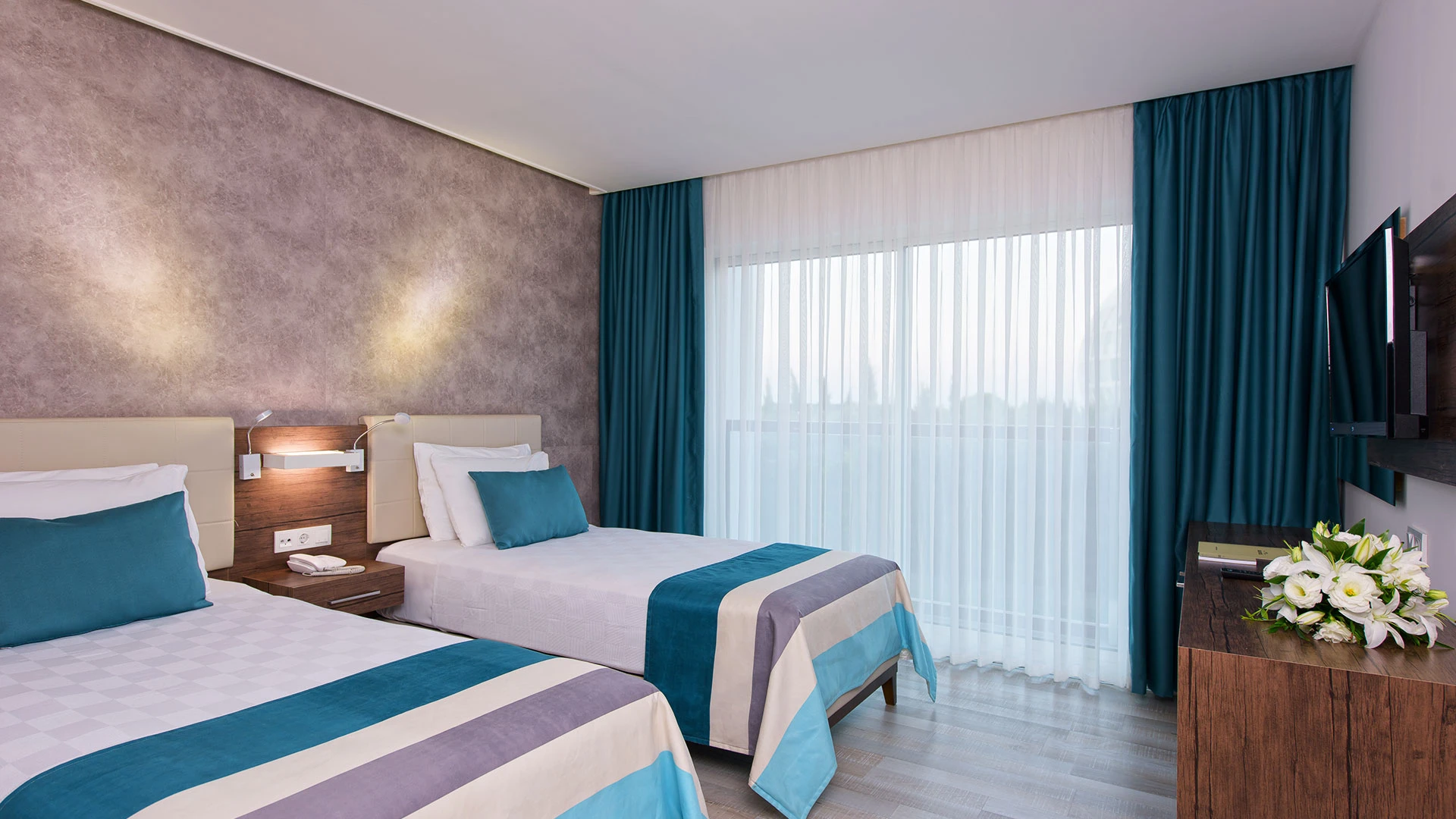 Lonicera West Hotel – 33