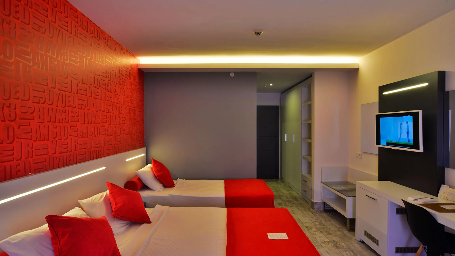 White City Beach Hotel – 81