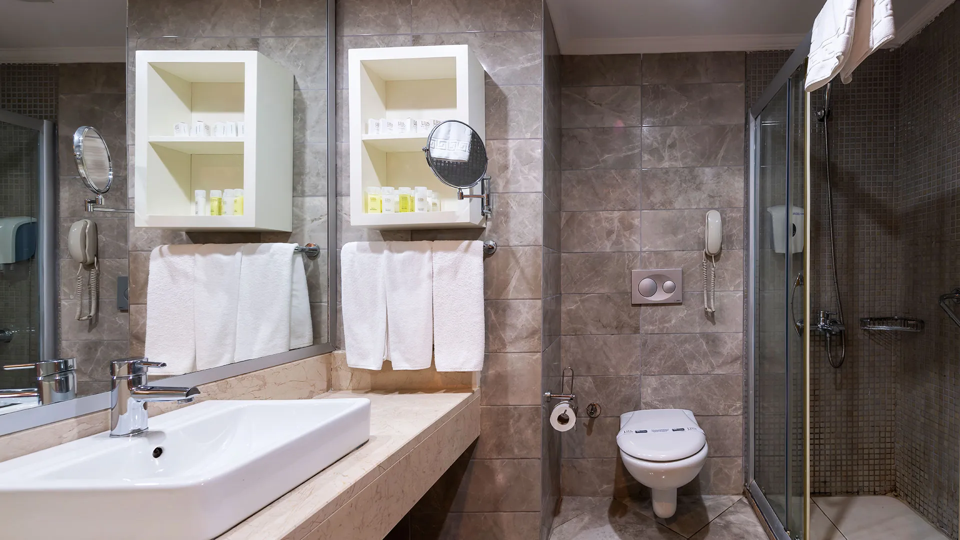 Lrs Lake & River Side Hotel Spa – 15