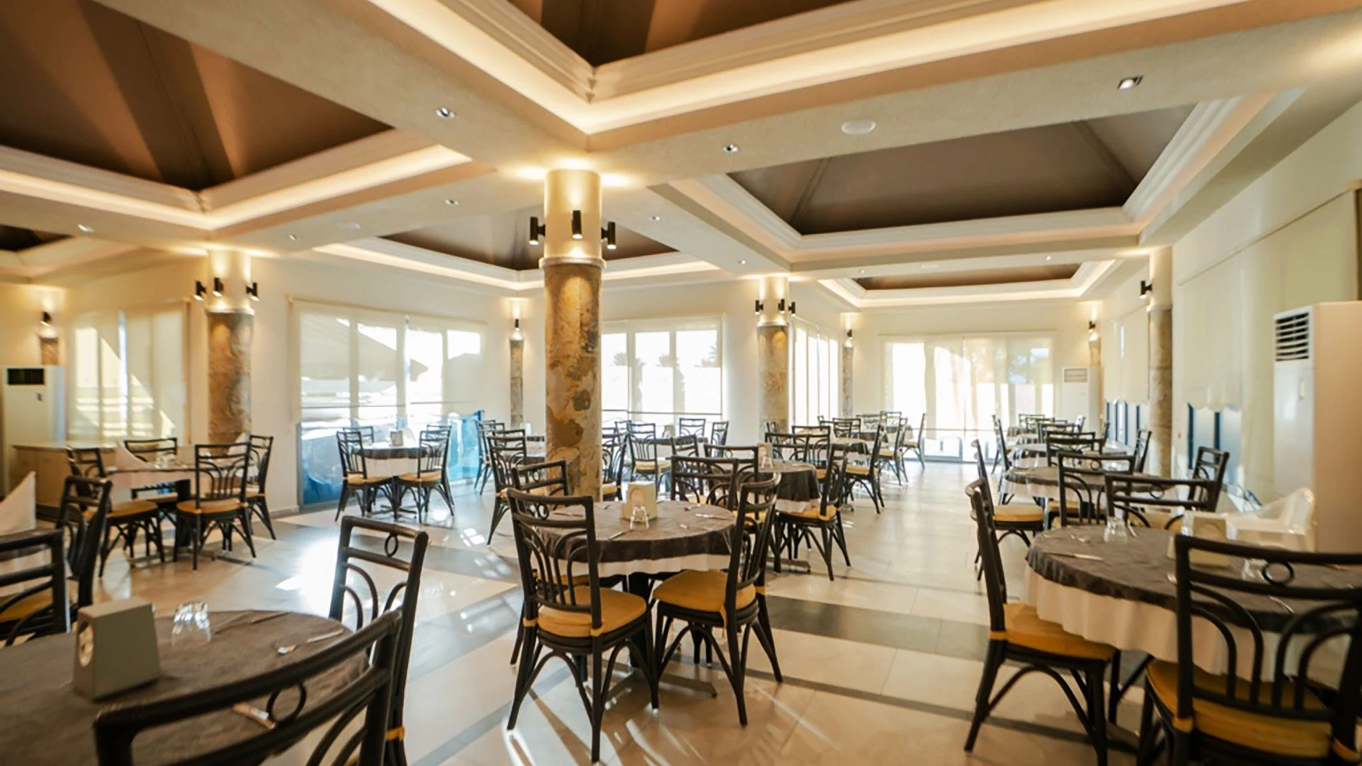 Grand Blue Sky Hotel – 8