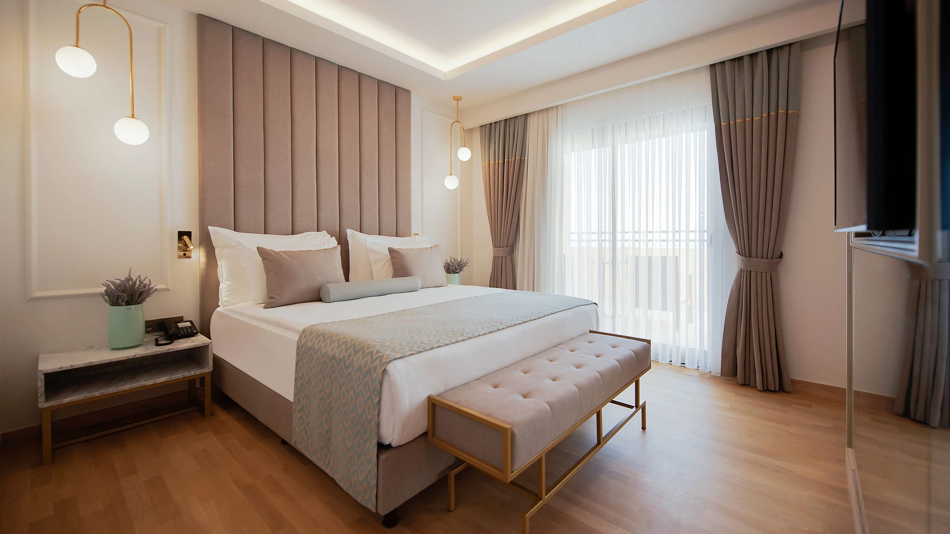 Miramare Queen Hotel – 47