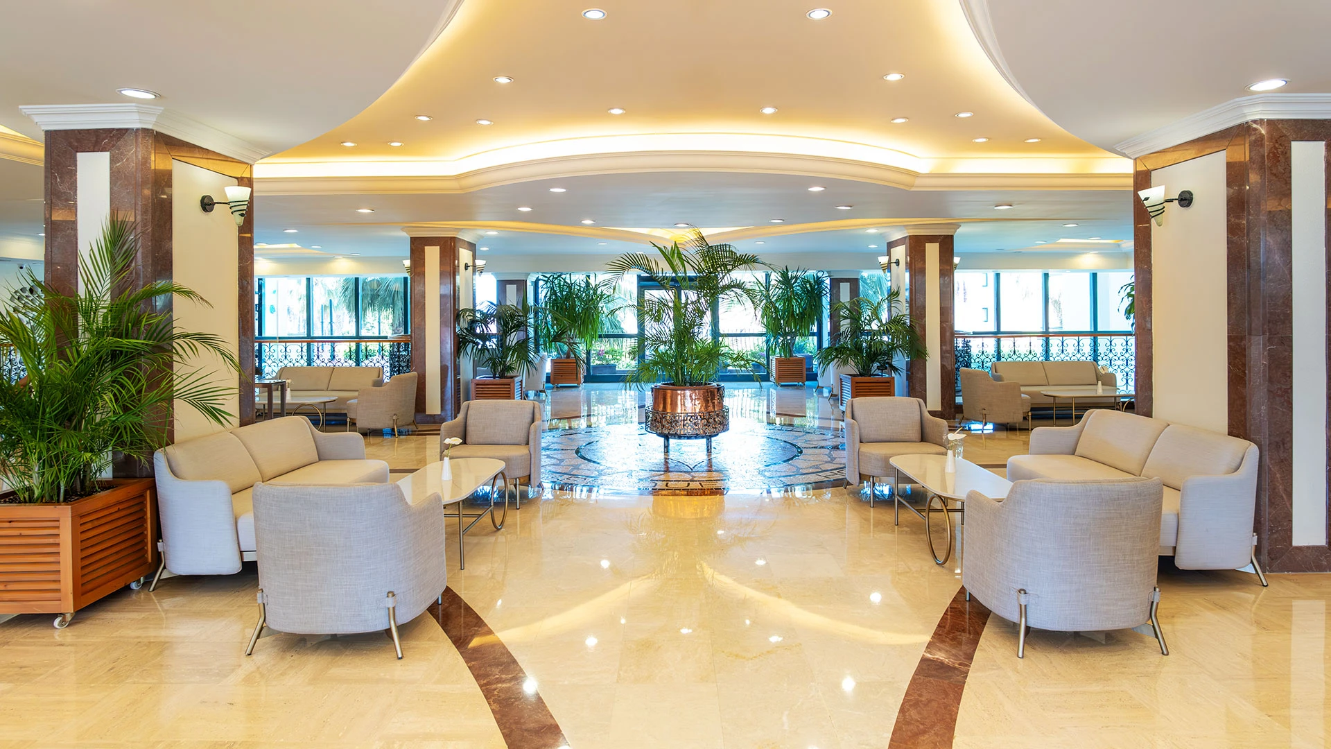 Miramare Queen Hotel – 24