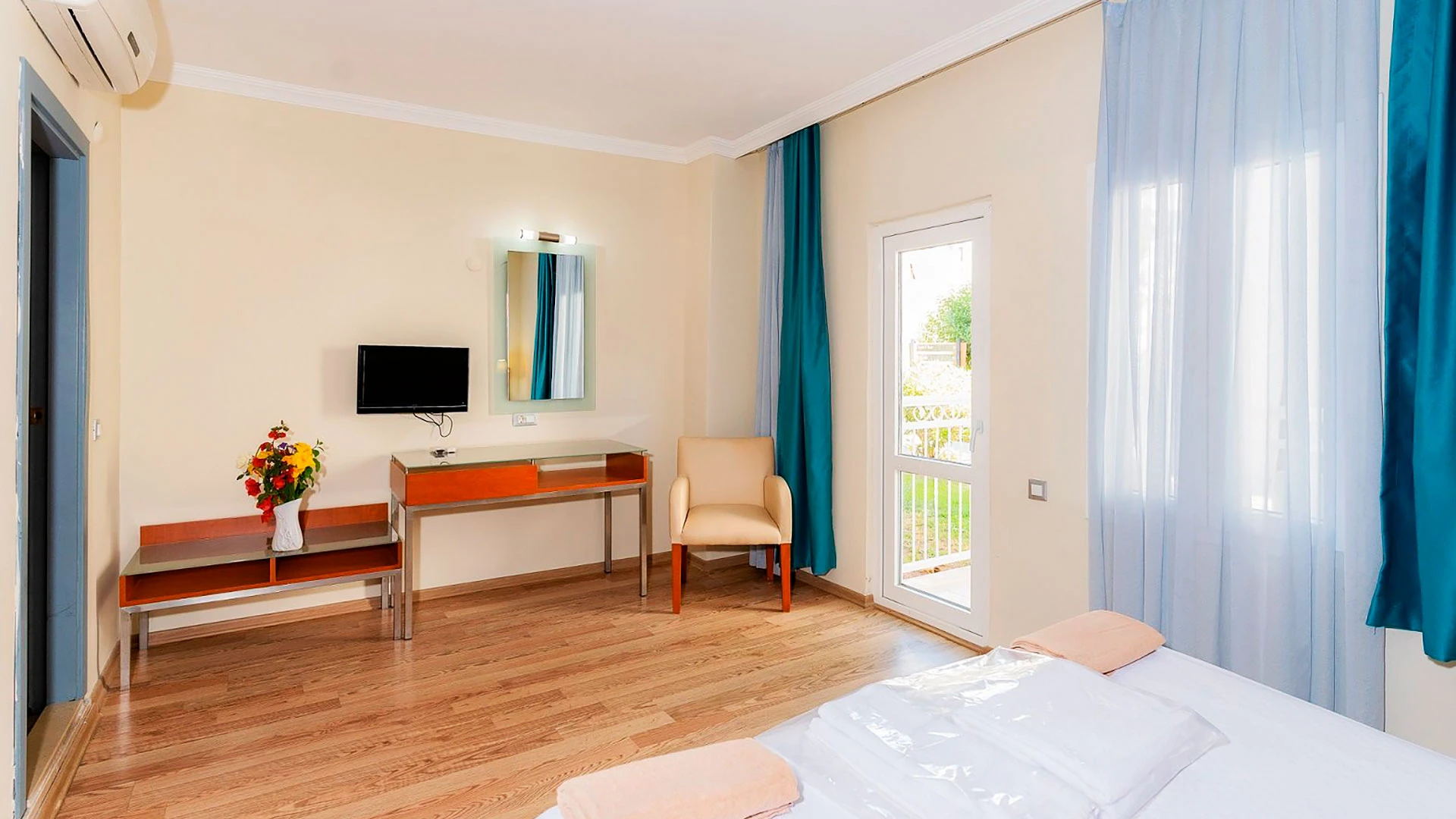 Petunya Beach Resort – 11