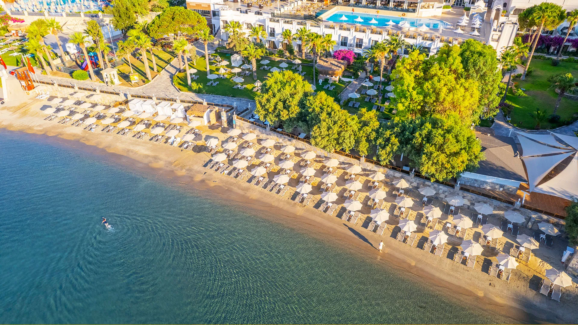 Azka Hotel – 4