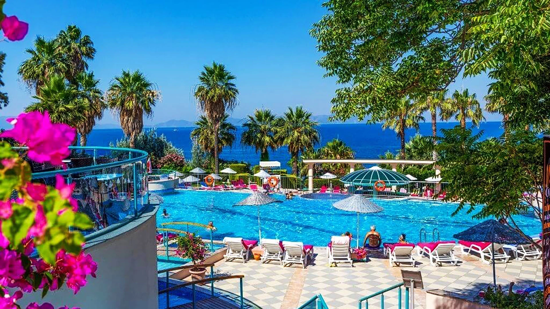 Grand Blue Sky Hotel – 25