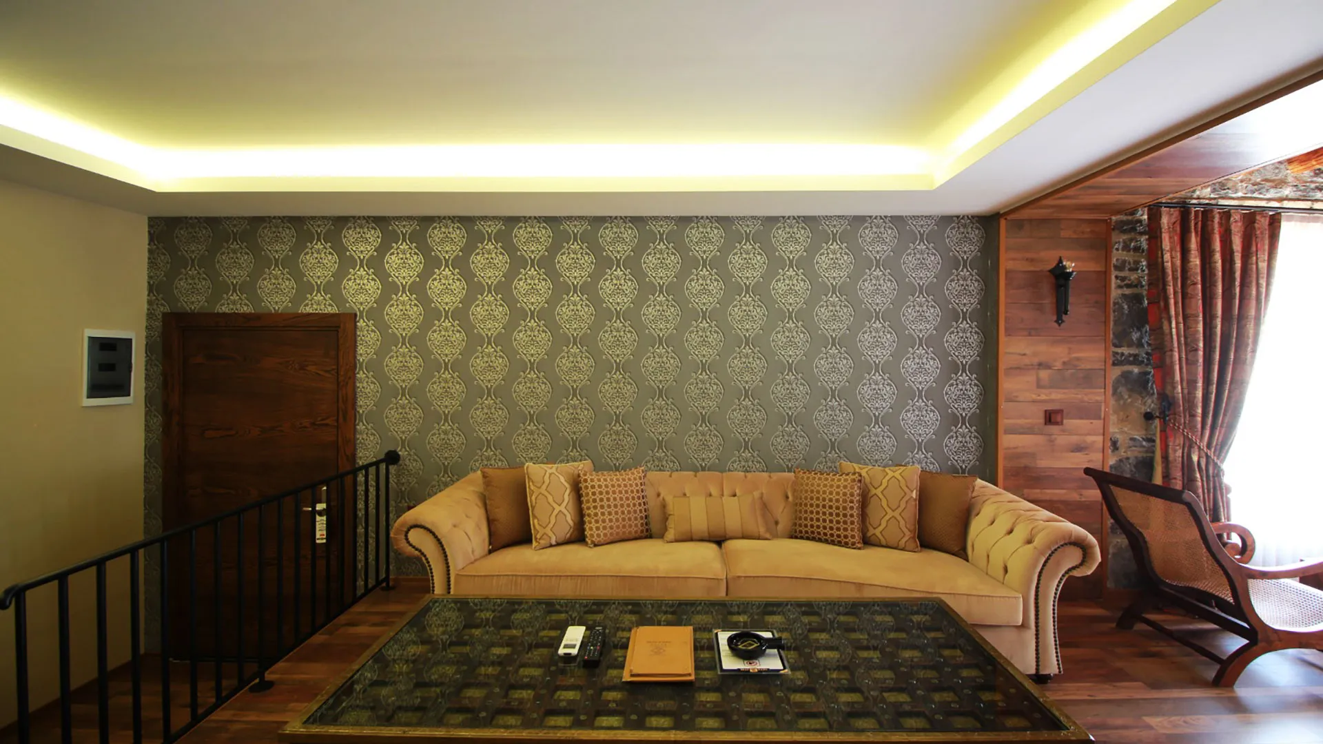 Azka Hotel – 16