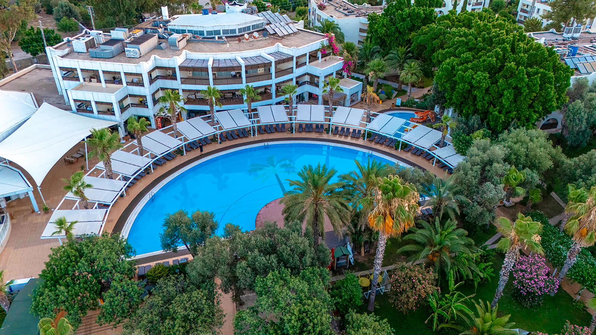 Latanya Park Resort – 52