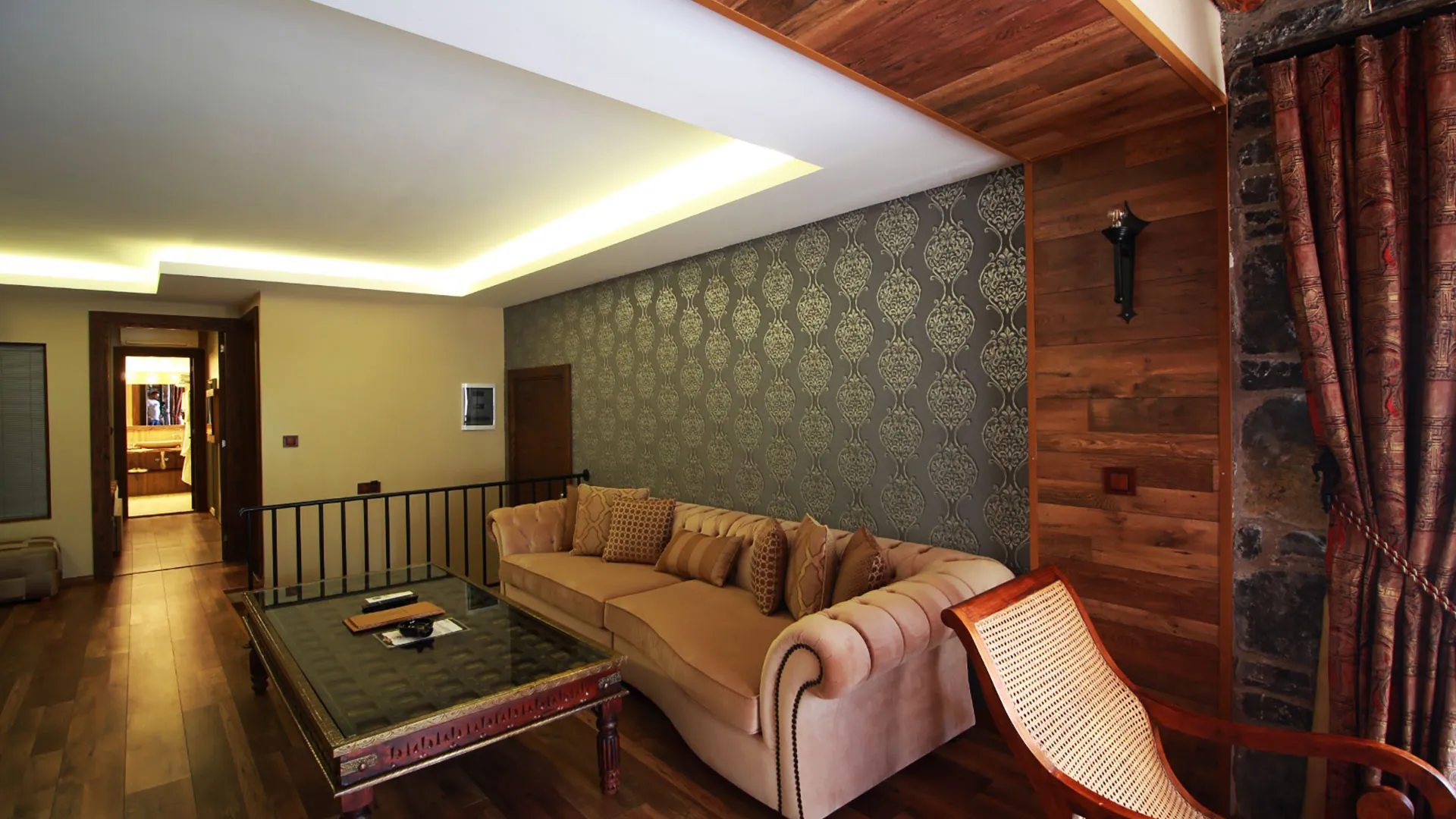 Azka Hotel – 15